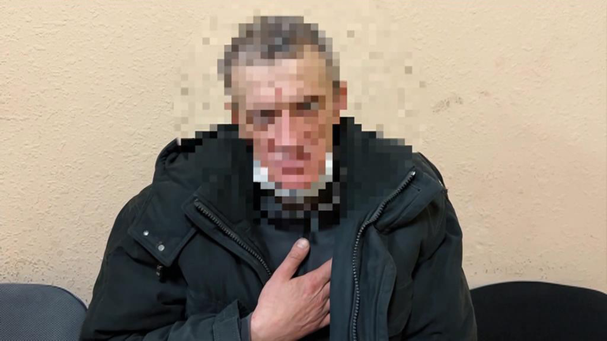 Во Владивостоке задержали подозреваемых в поджоге машин на стоянке