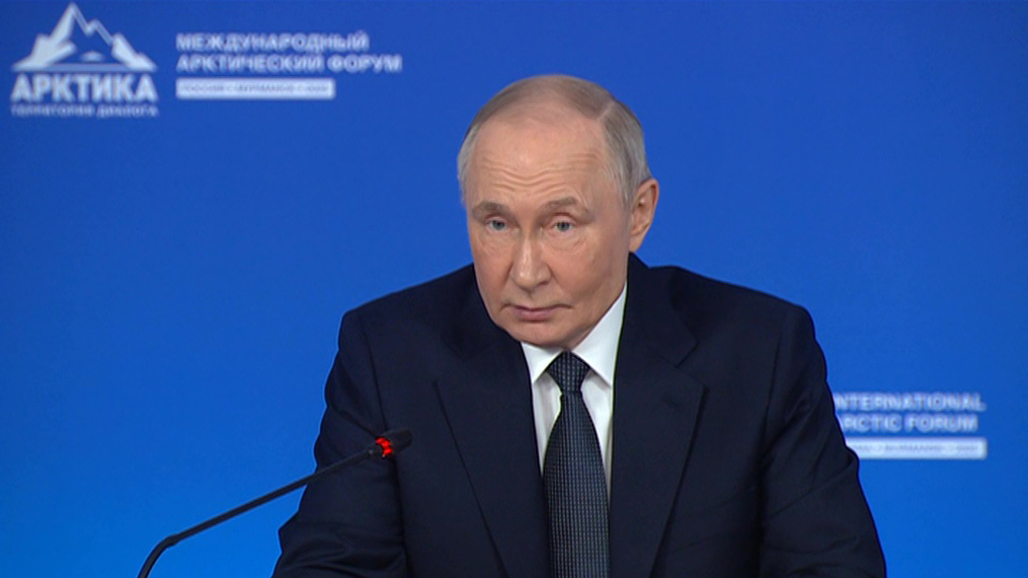 Президент назвал основные задачи, стоящие перед Арктикой