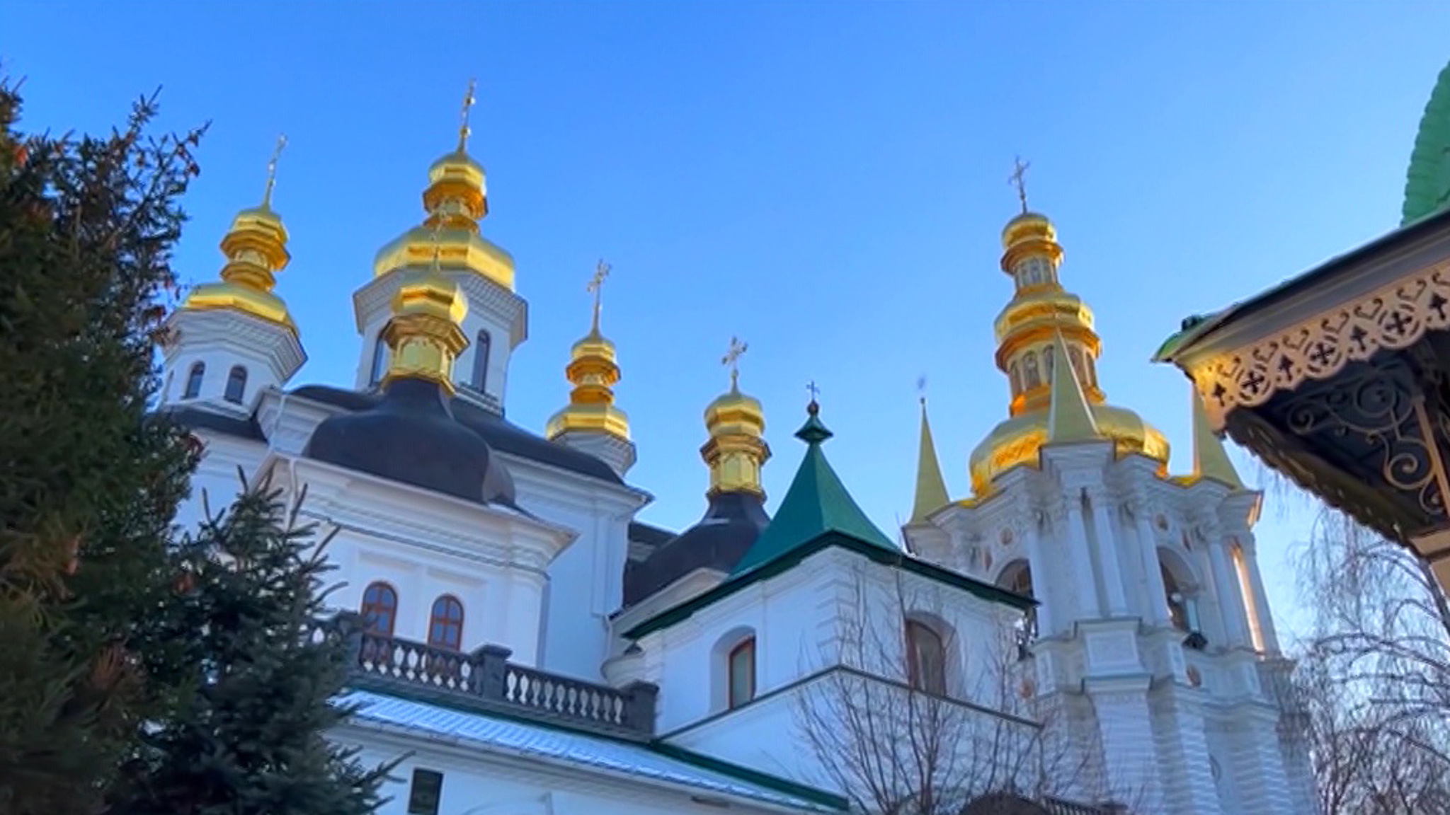 На Украине силовики захватили пещеры с мощами в Киево-Печерской лавре