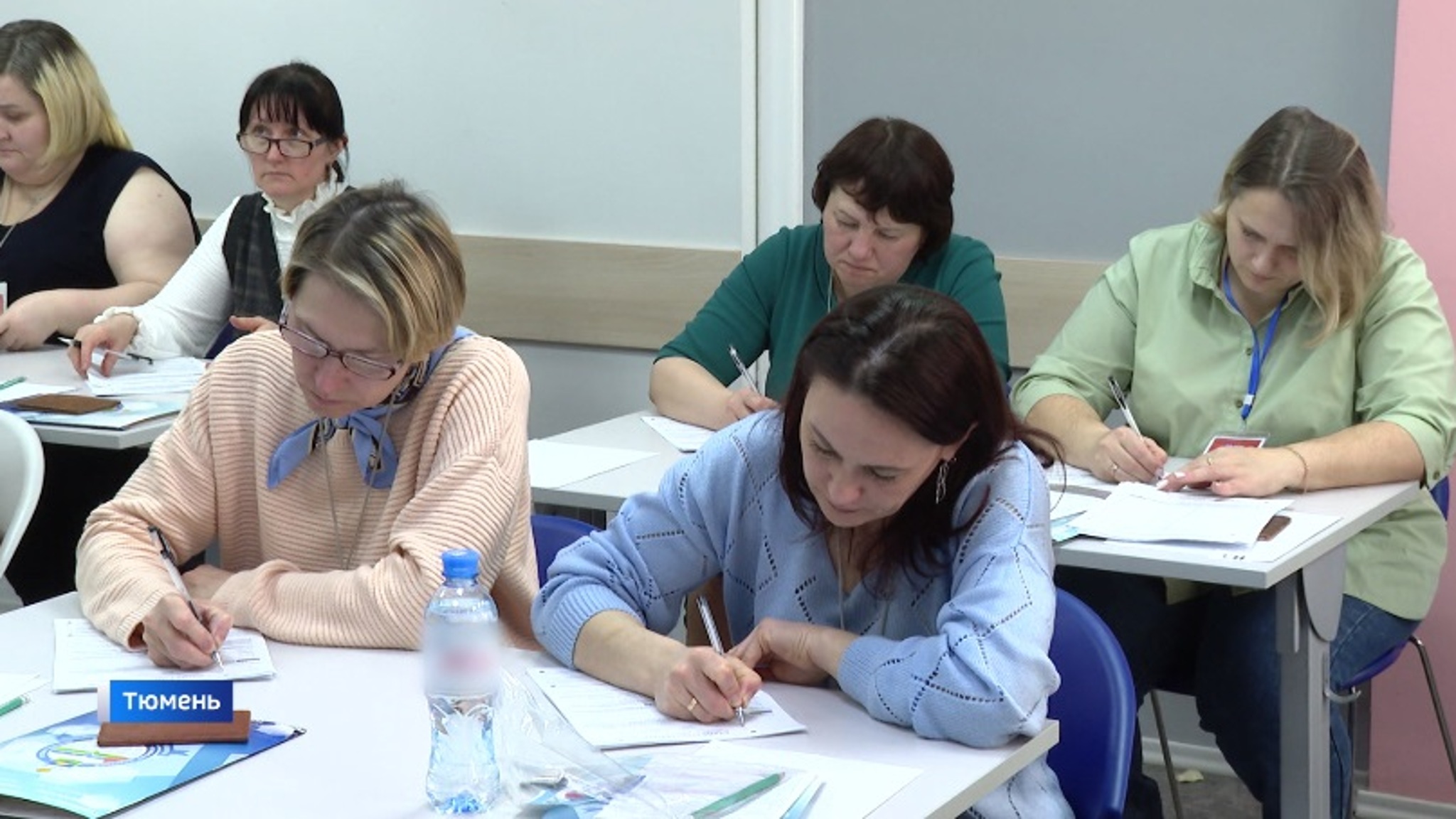 "День сдачи ЕГЭ с родителями" прошел в тюменских школах