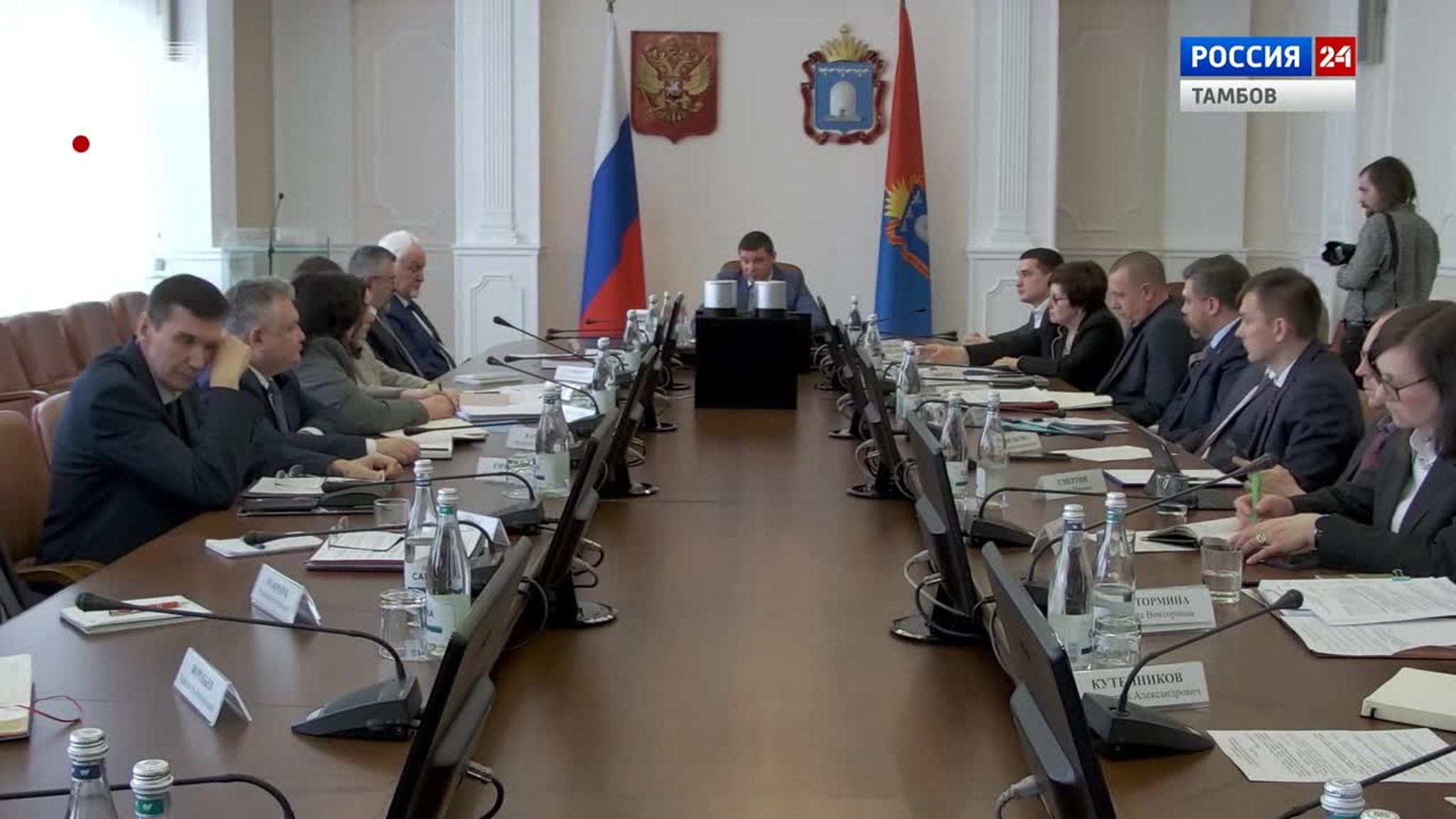 Евгений Первышов планирует лично проверить наличие льготных лекарств в аптеках