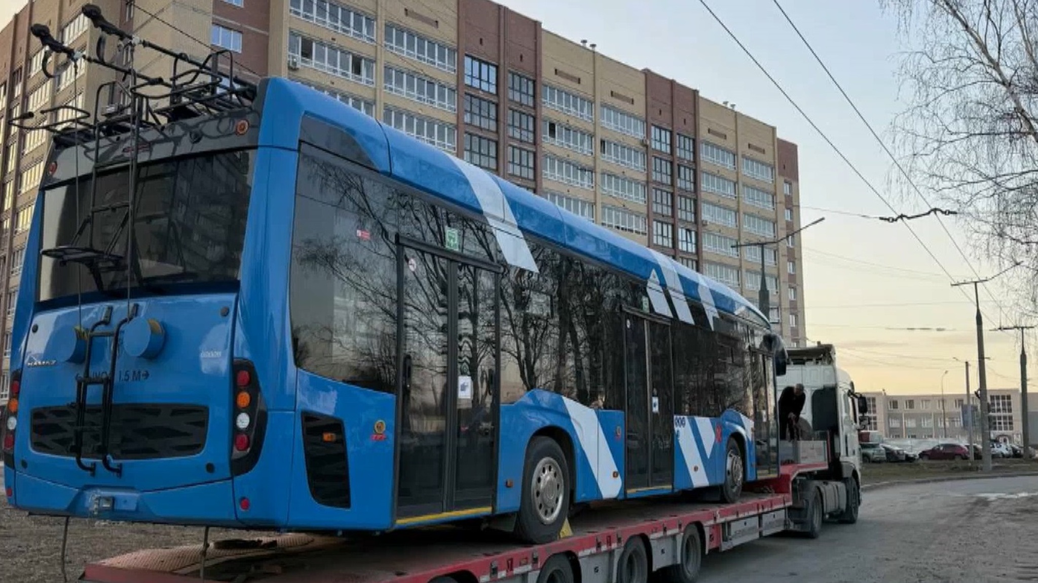В Йошкар-Олу для тест-драйва прибыл троллейбус с увеличенным автономным ходом