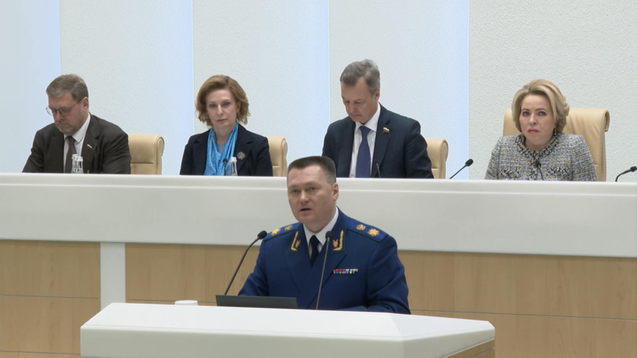 Генпрокурор Краснов выступил с докладом в Совете Федерации