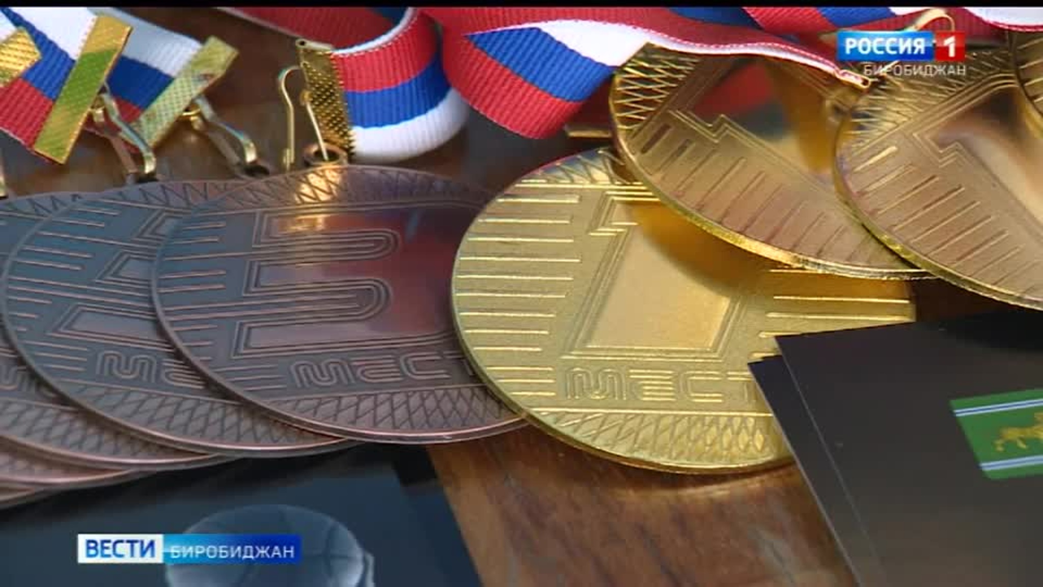 Эмоциональным и непредсказуемым выдался финал первенства ЕАО по баскетболу у старшеклассниц