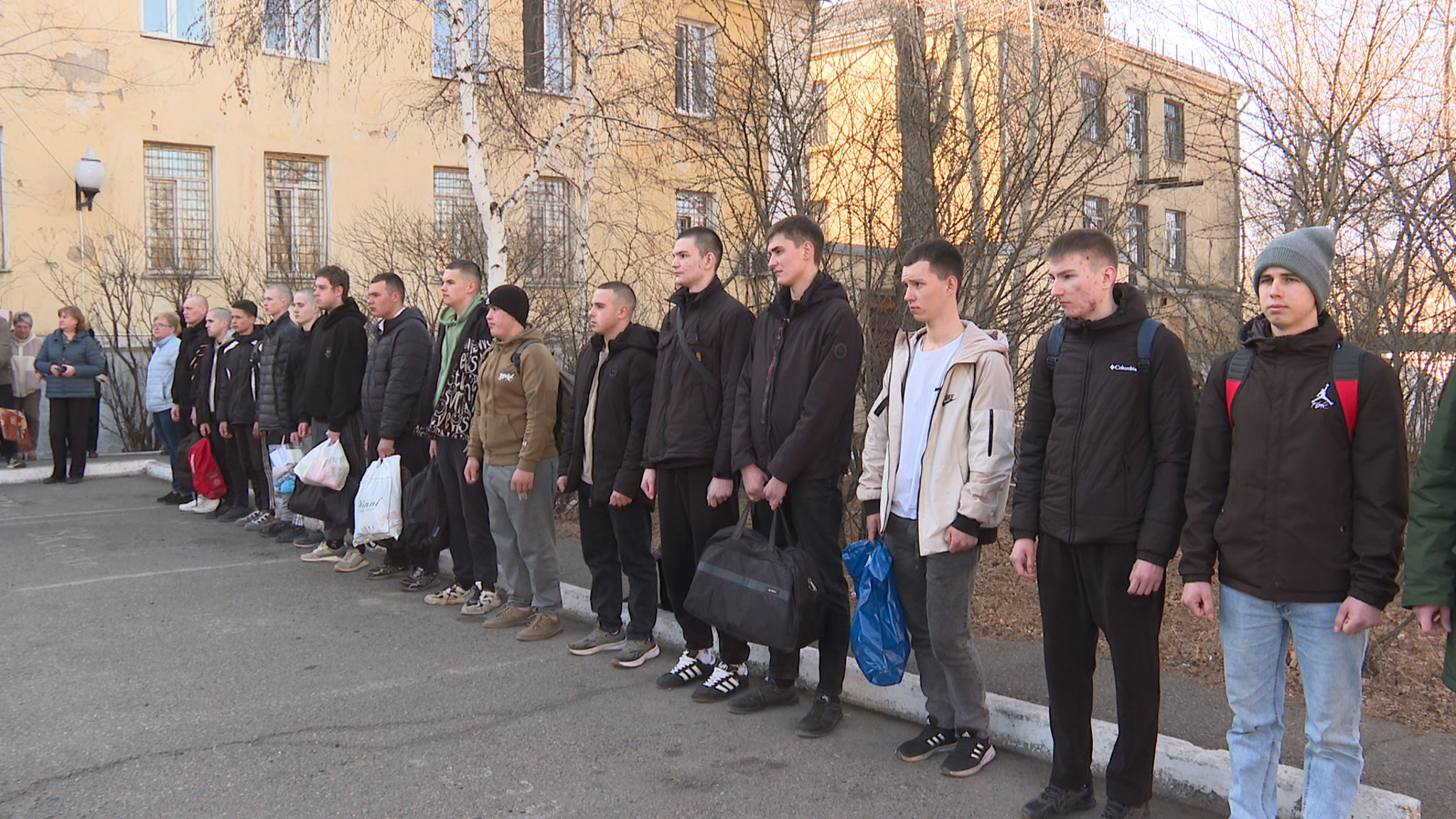 Первая группа читинских новобранцев отправилась на сборный пункт