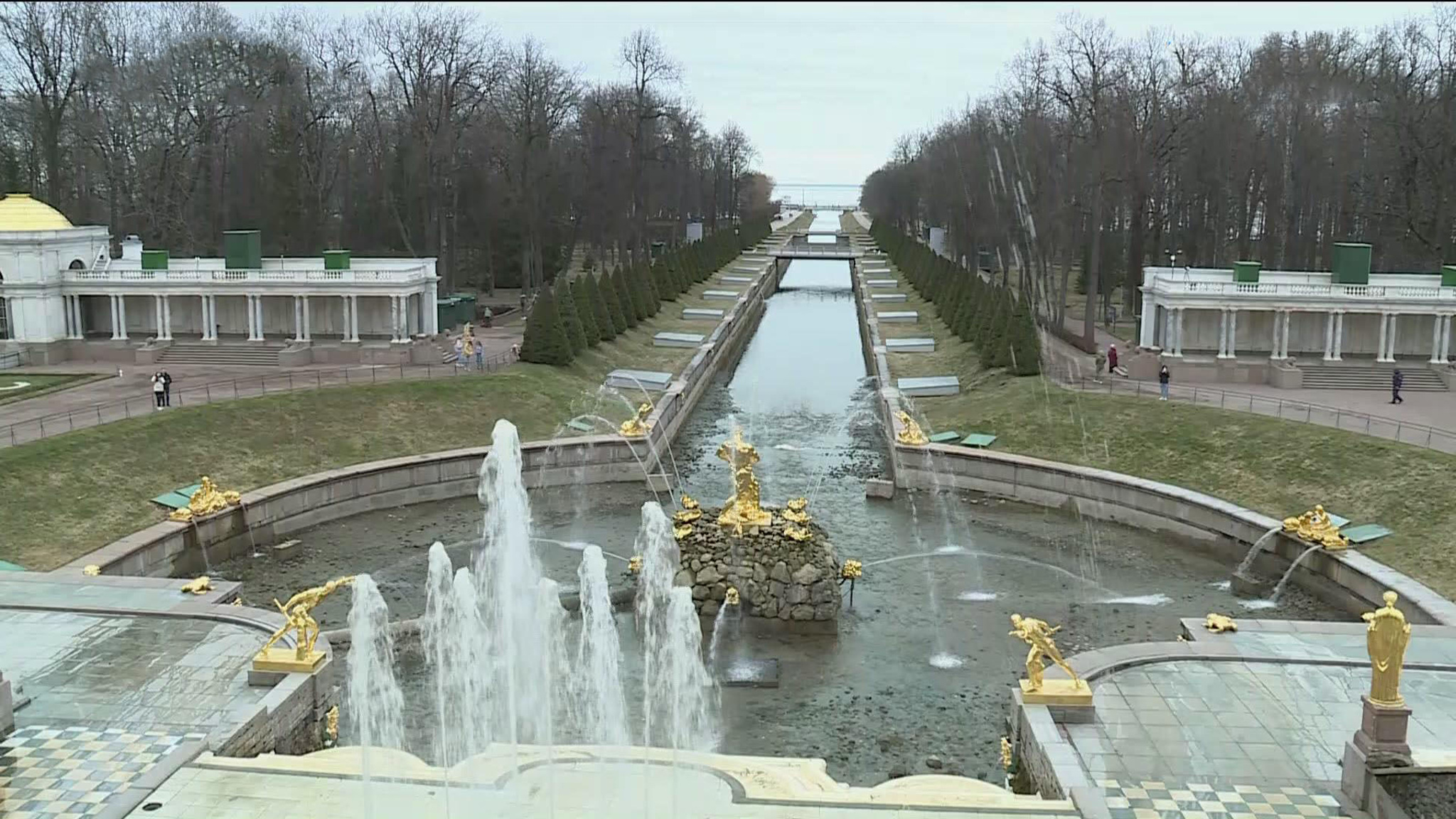 Музей-заповедник "Петергоф" готовится к летнему сезону