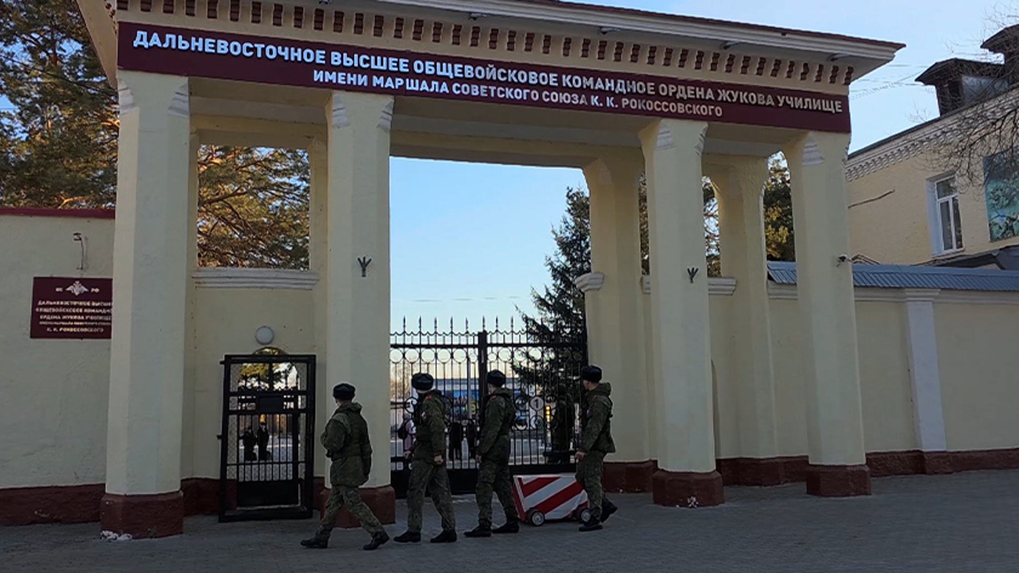 ДВОКУ впервые принимает всеармейский этап международной олимпиады по иностранному языку