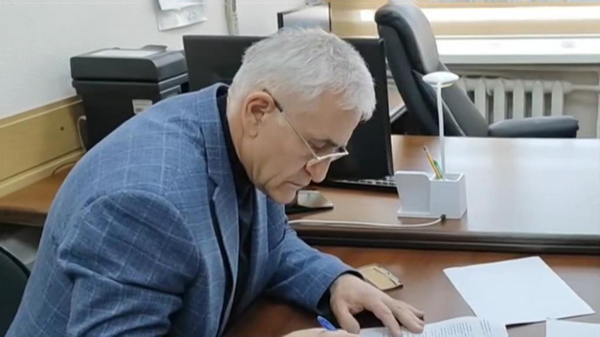 Советник мэра Красноярска остался под стражей