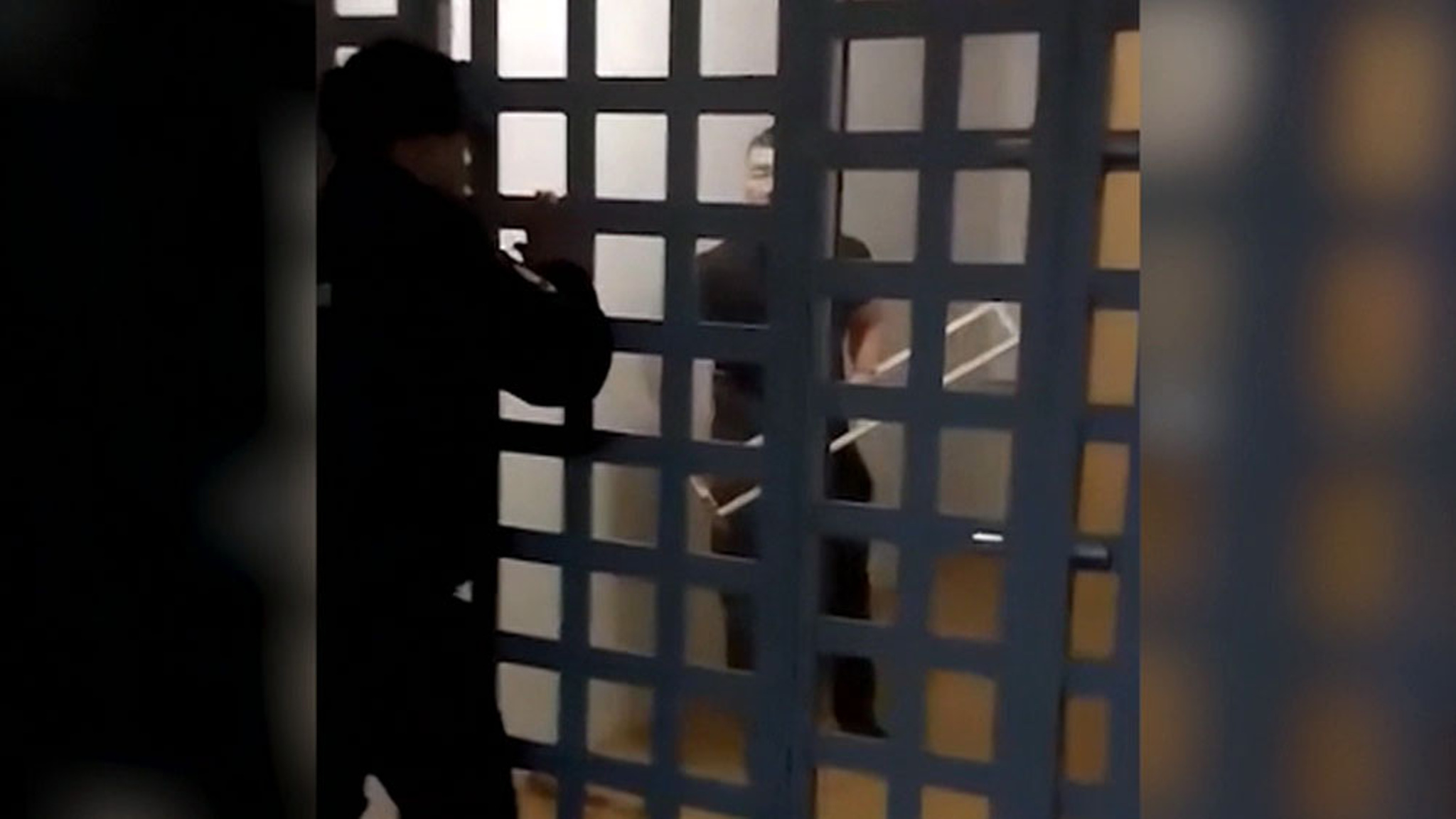 Якутский спортсмен проломил стену ИВС