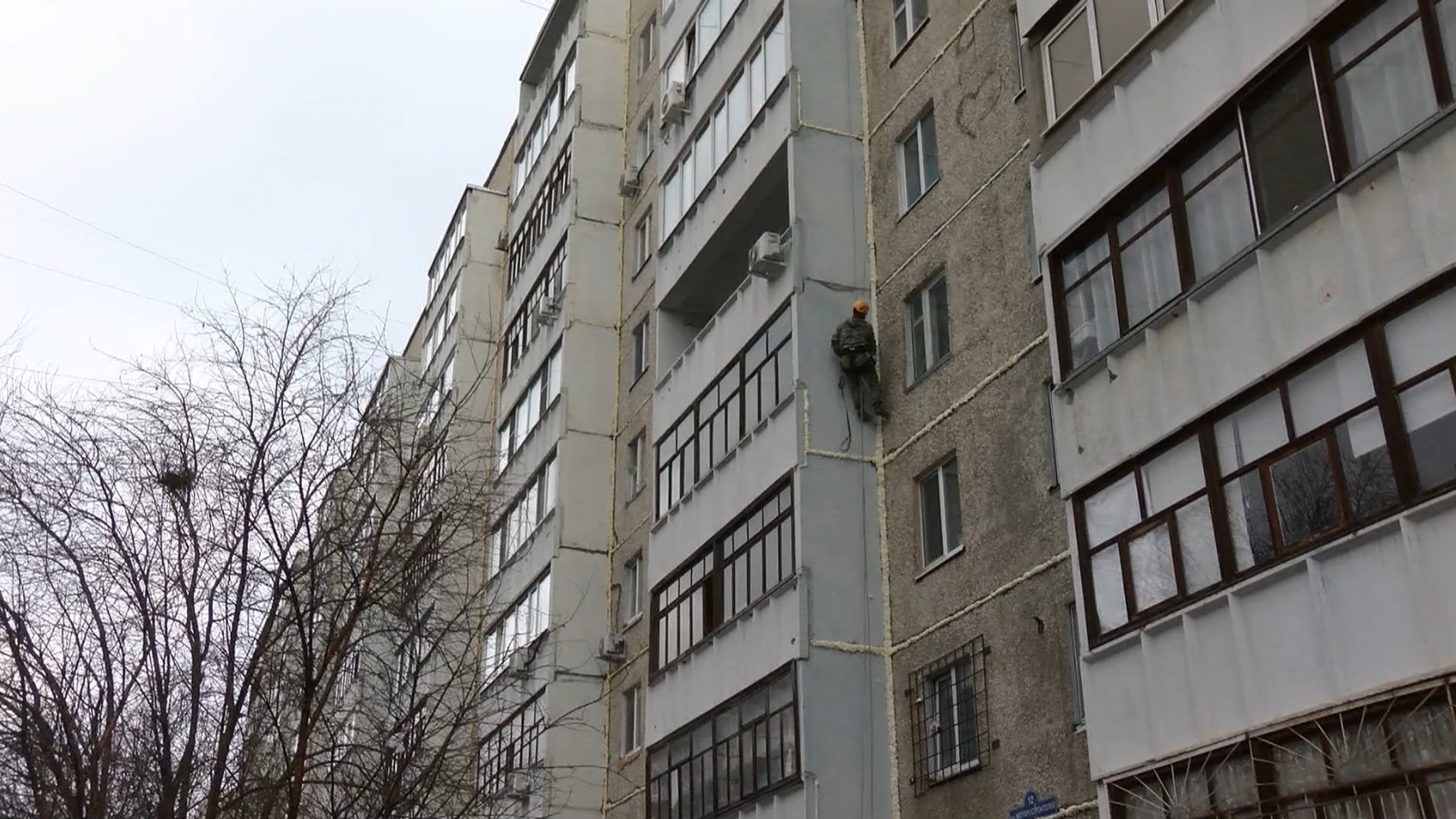 Больше 80 фасадов многоквартирников отремонтируют в Тюменской области