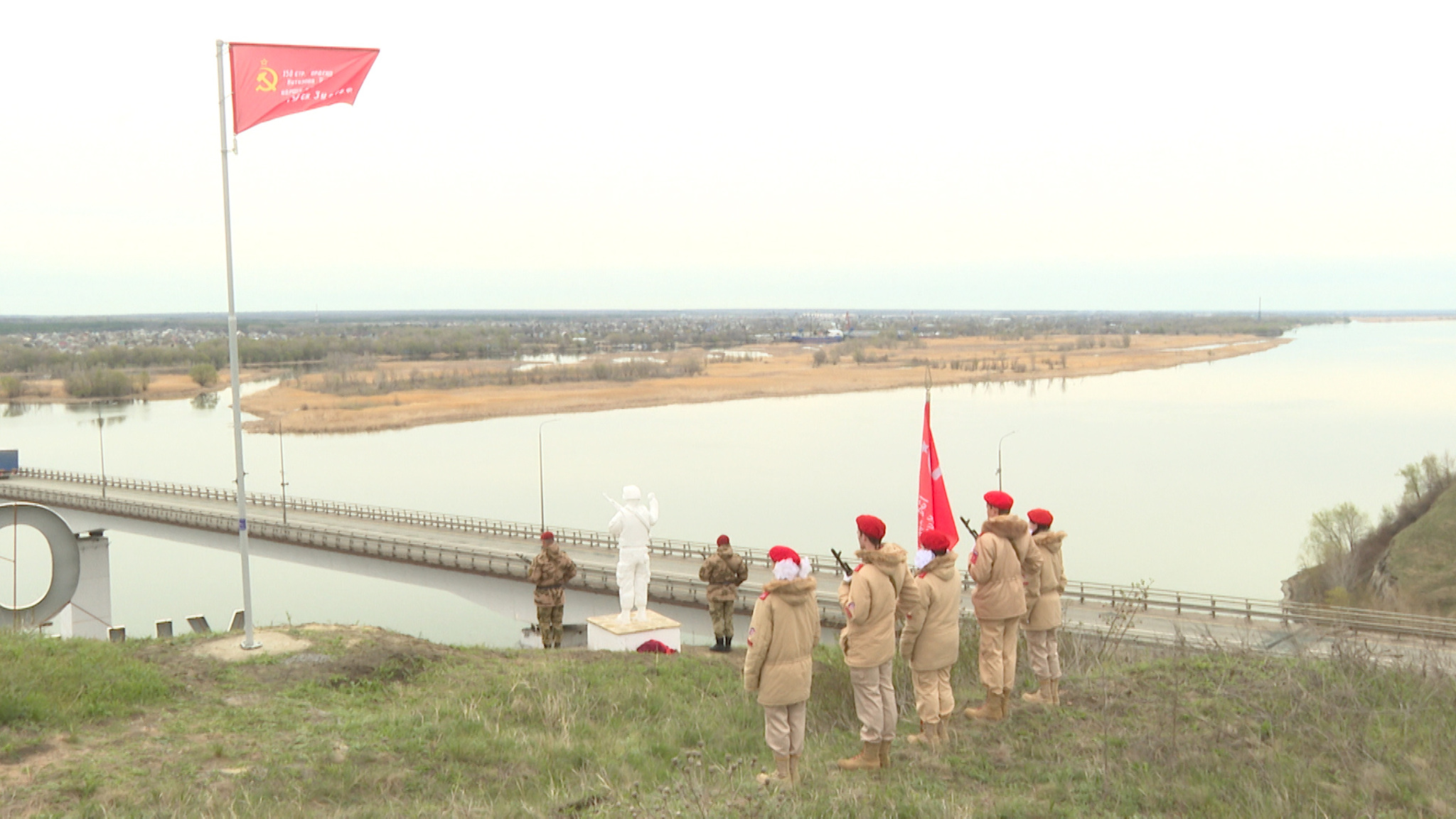 Памятник солдату СВО открыли в Калаче-на-Дону Волгоградской области