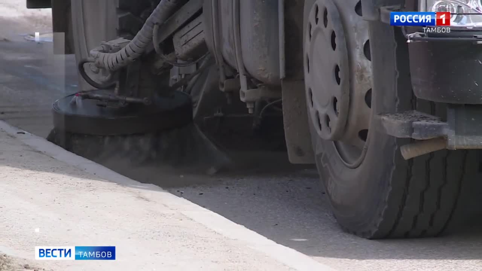 В городские службы Тамбова требуются дорожные рабочие и косильщики травы