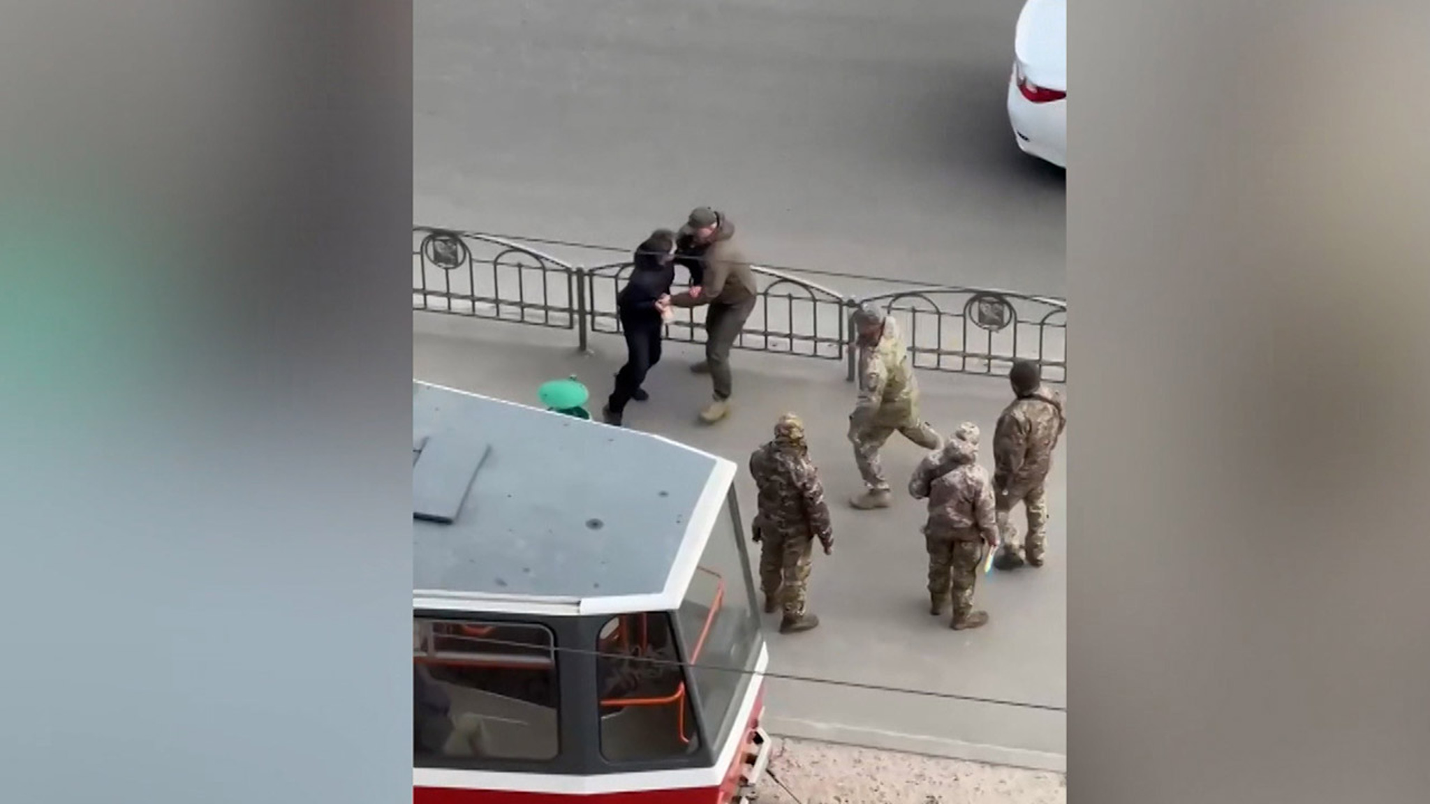 Кто не спрятался – того на фронт