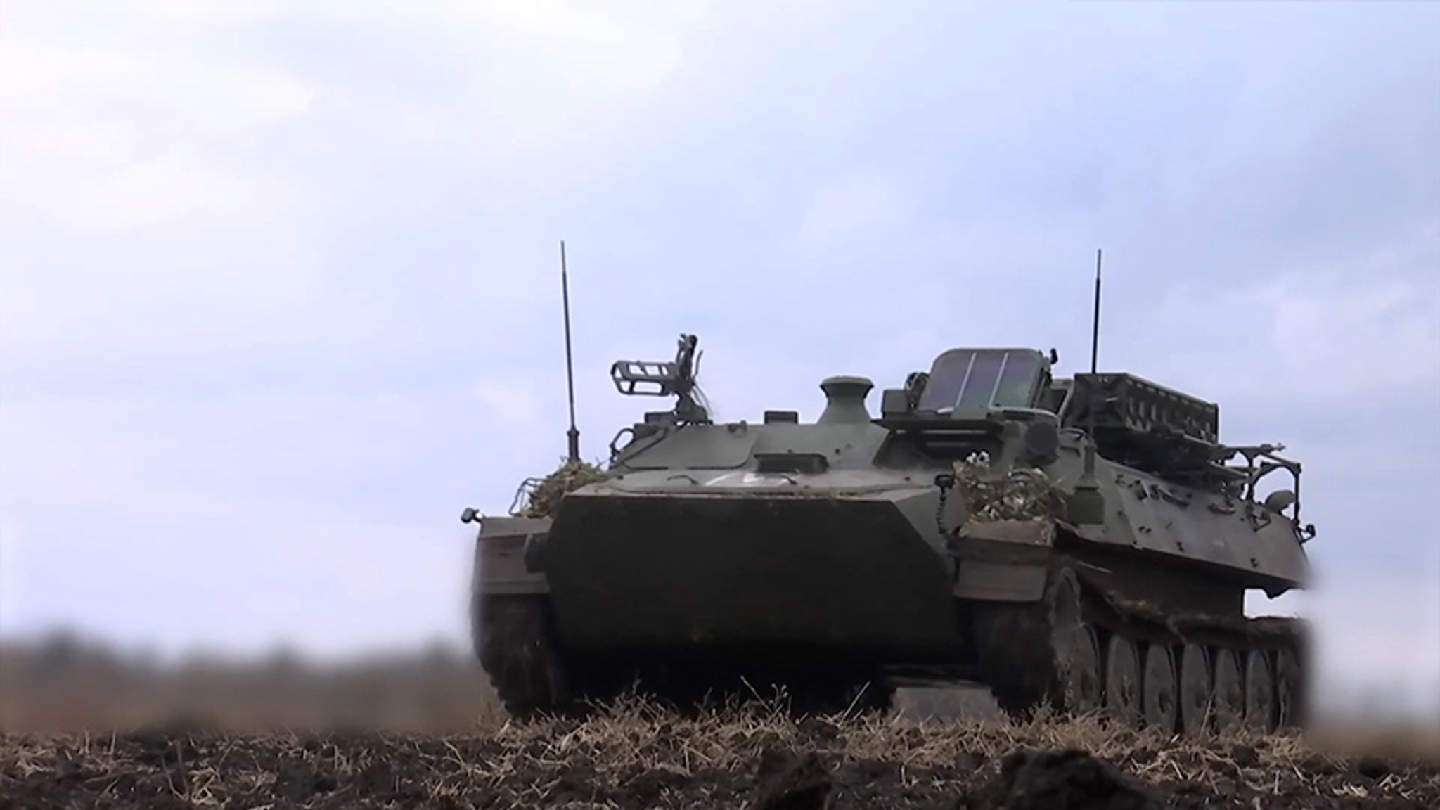 Армейцы ВВО рассказали, как с помощью зенитно-ракетных комплексов отражают атаки дронов на мотострелков на СВО