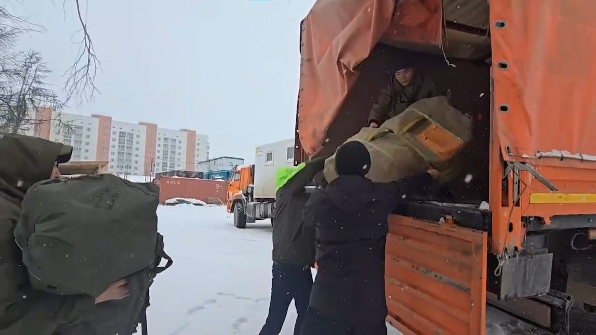 Авиалесоохрана отправит 230 парашютистов-десантников из других регионов России в Забайкалье для борьбы с пожарами