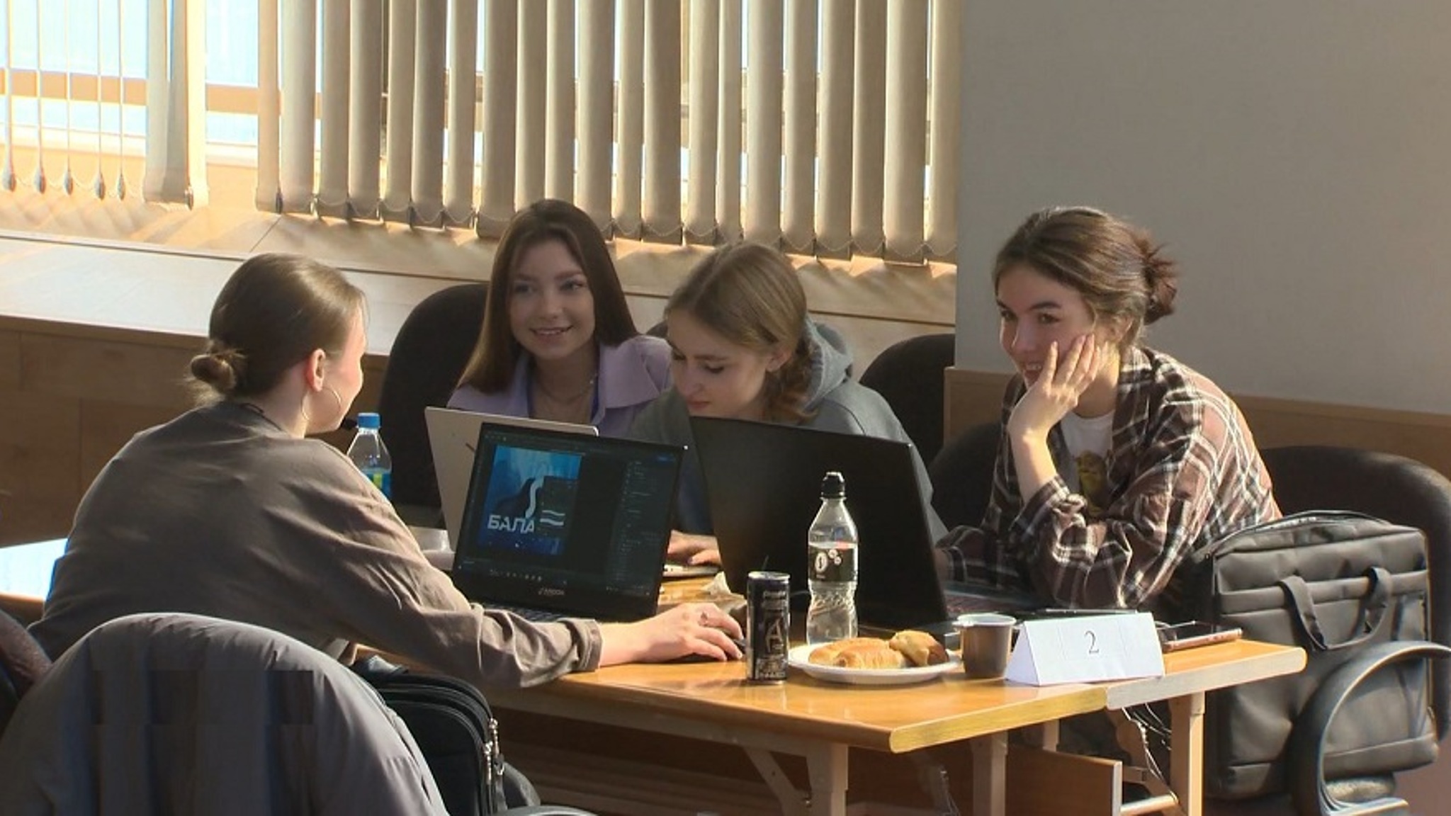 Студенты приморских вузов и колледжей борются за призы компании "Славда"