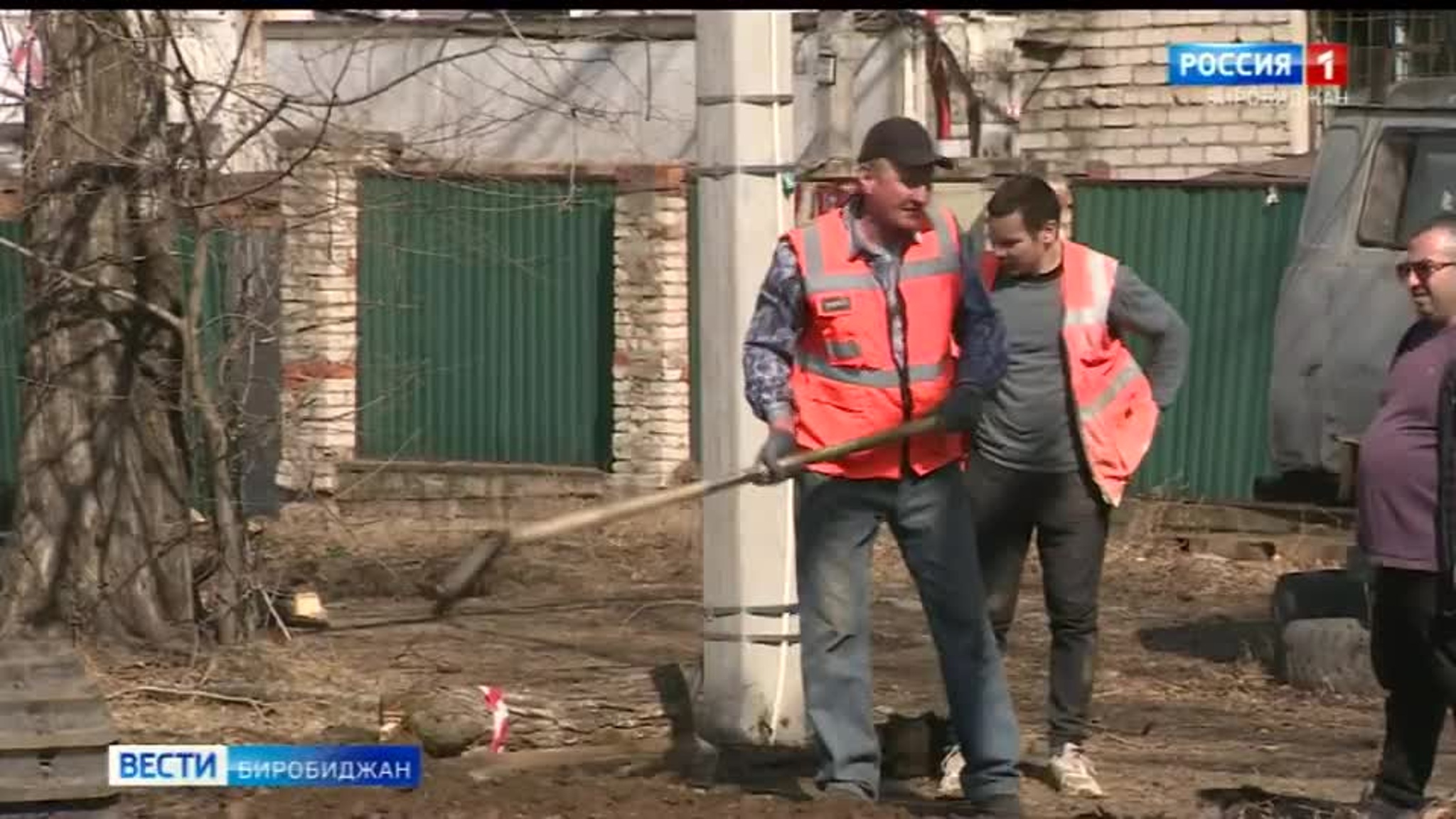 Мэр и прокурор Биробиджана проинспектировали стройки областного центра