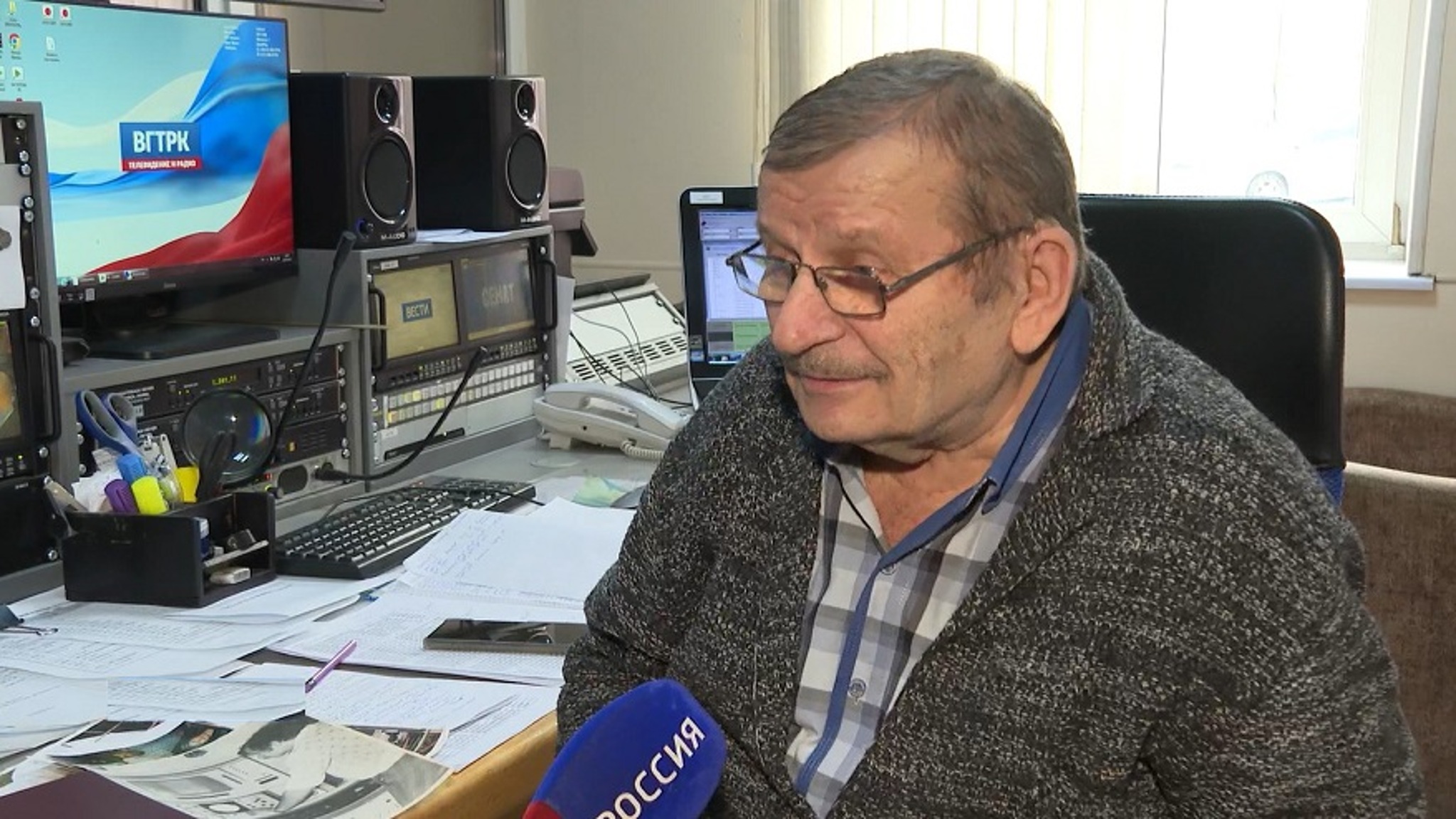 Ровно 55 лет служит эфиру ГТРК "Владивосток" "человек-паровоз" Владимир Струков
