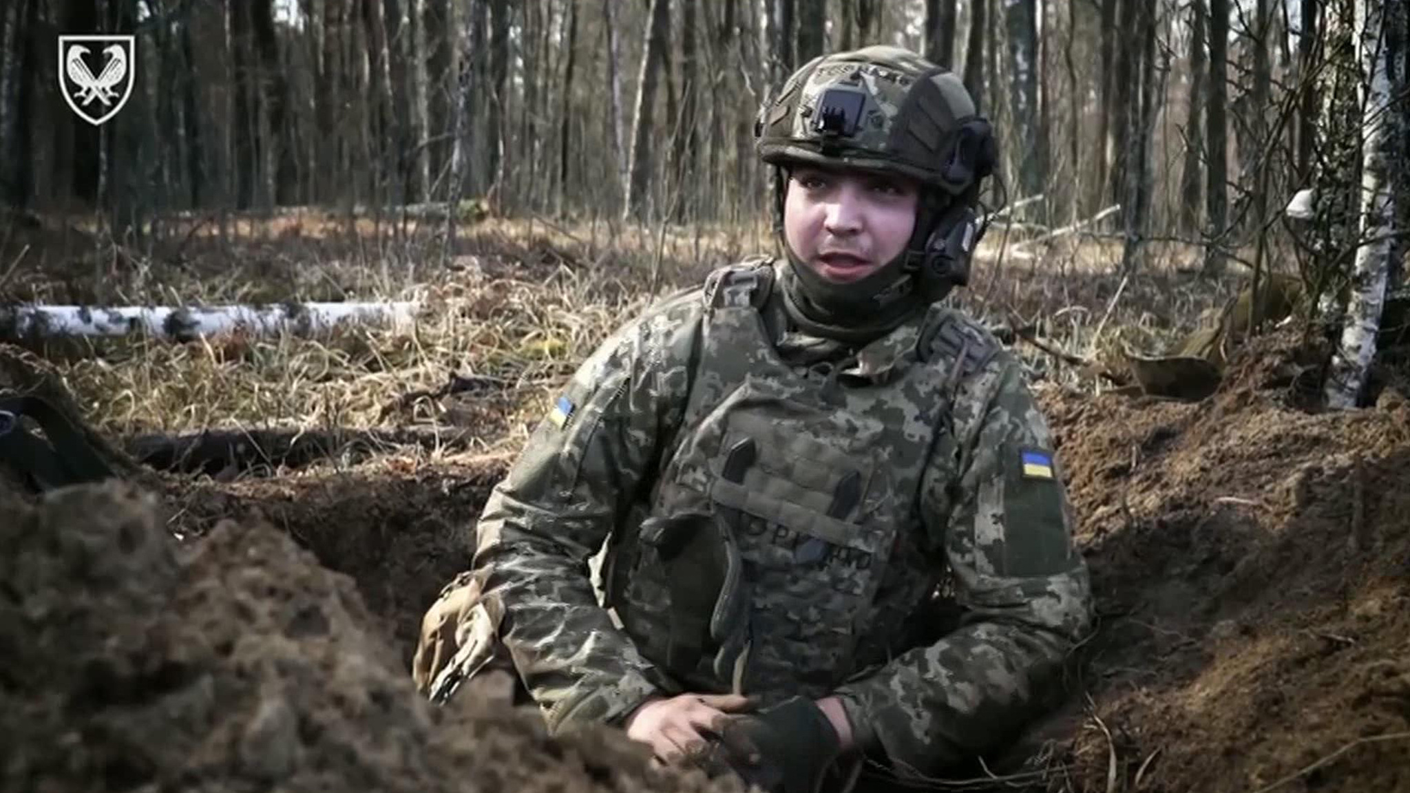 Киев вкладывает все больше денег в рекламу военного контракта для молодежи