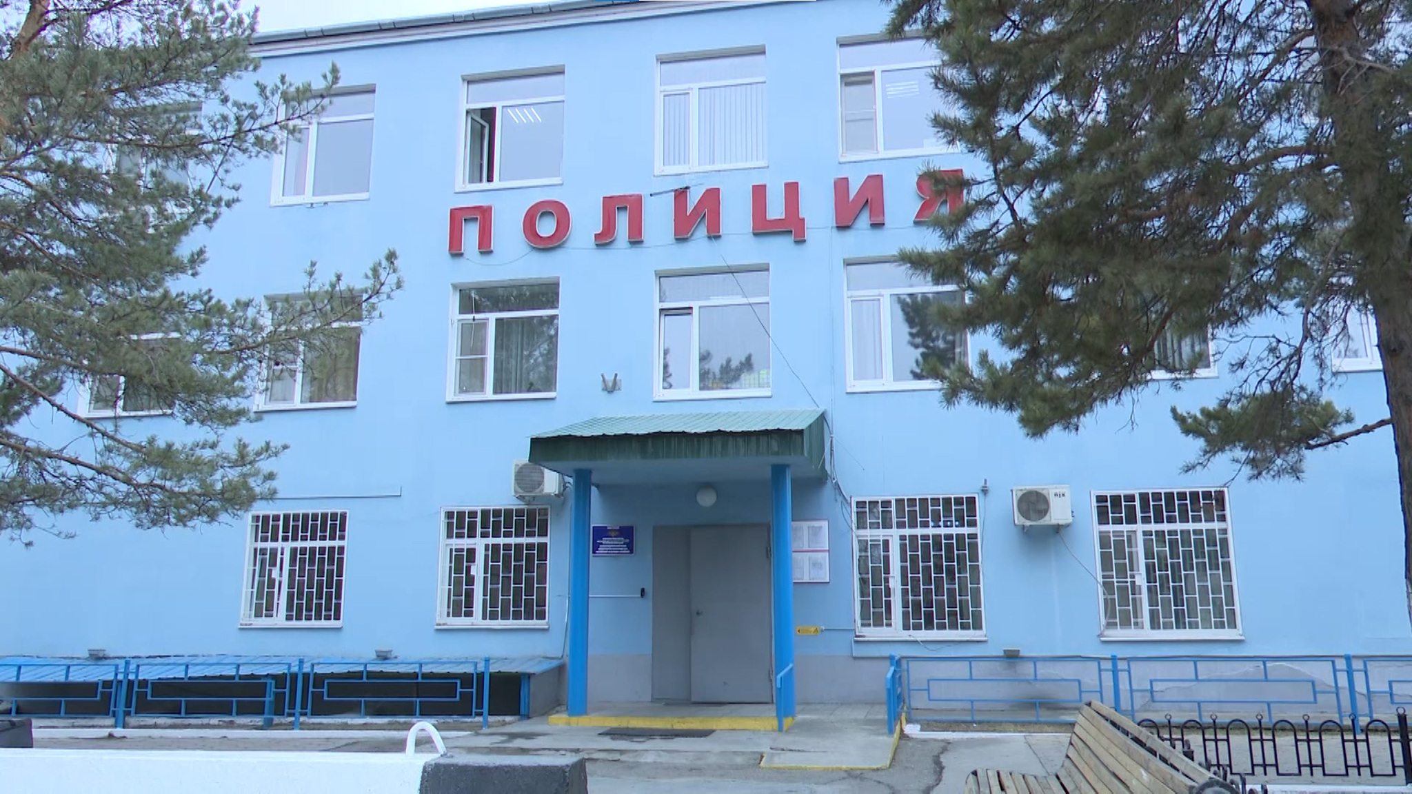 День ветерана органов внутренних дел и внутренних войск МВД России отметили в Агинском