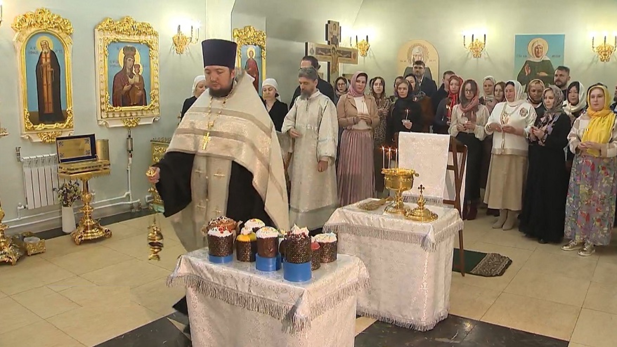По старинному монастырскому рецепту готовят куличи к Пасхе во Владивостоке