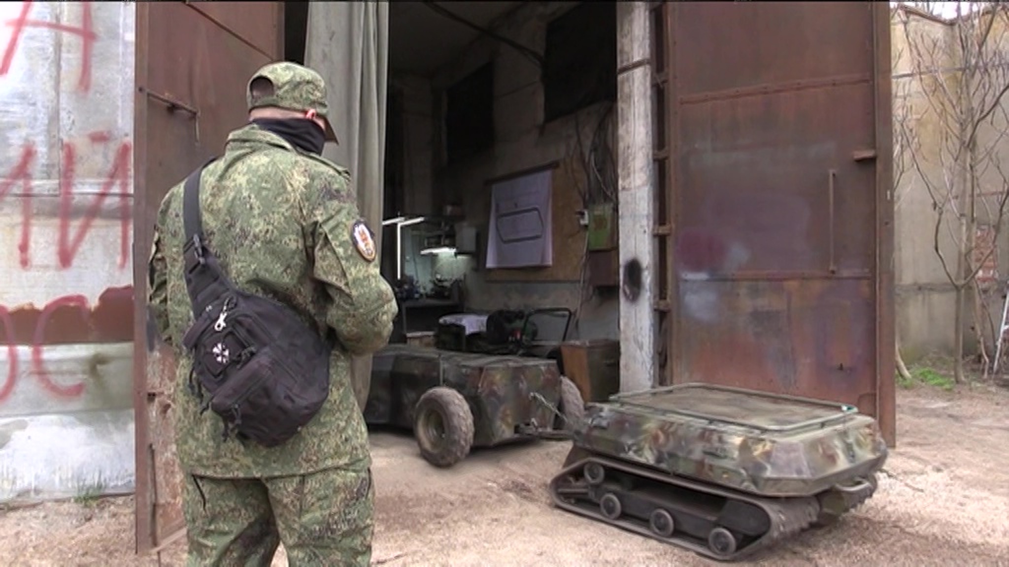Мачты видеонаблюдения помогают выслеживать противника в ДНР