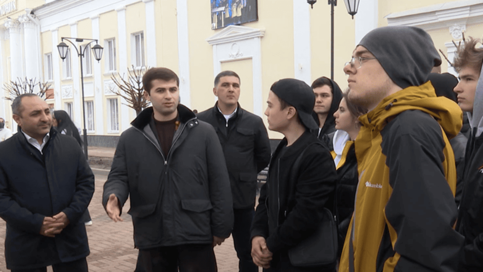 Депутат Государственной Думы России Солтан Узденов напомнил студентам о славной историей нашего государства