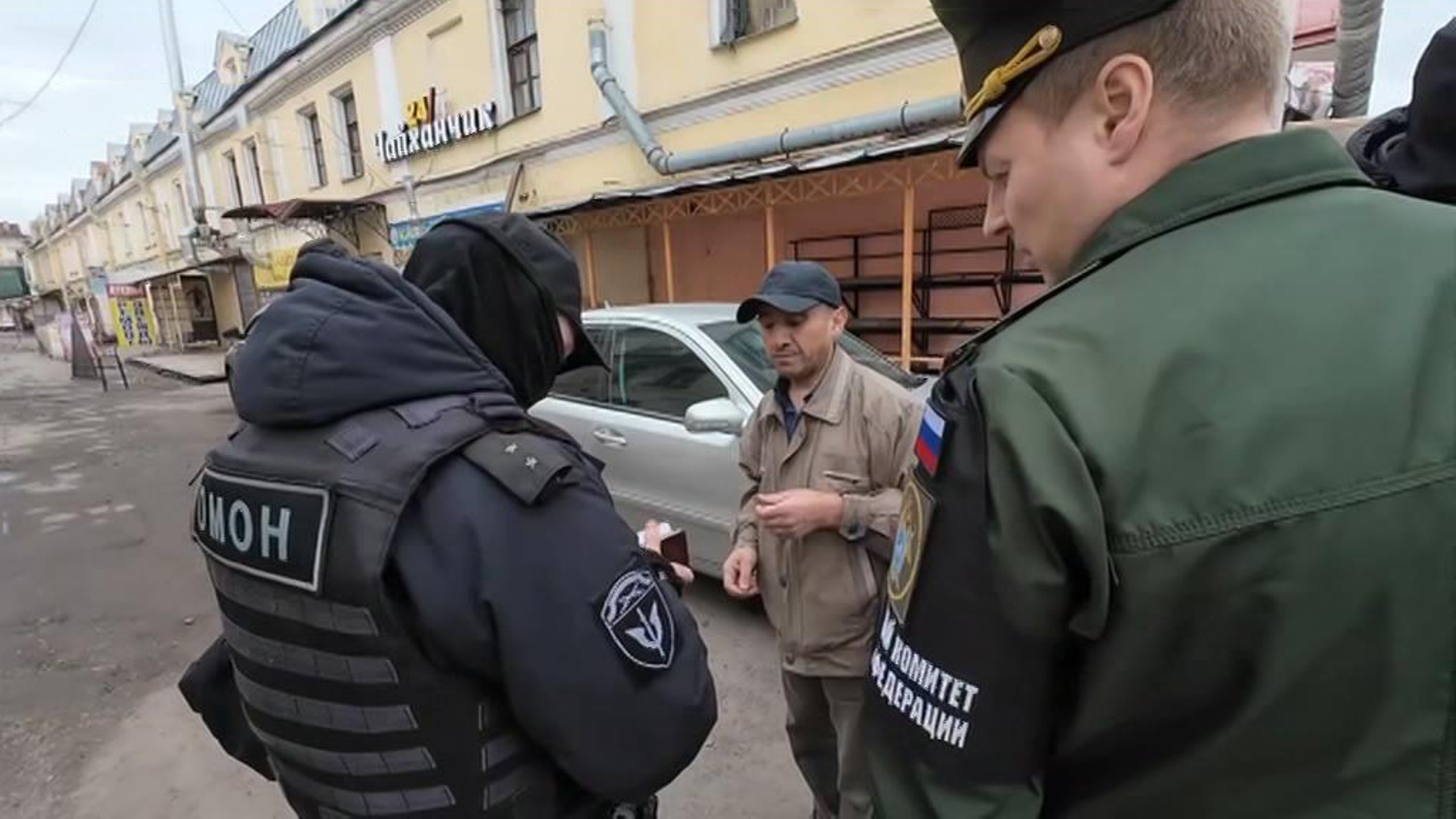 Масштабный рейд прошел на Апраксином дворе в Петербурге