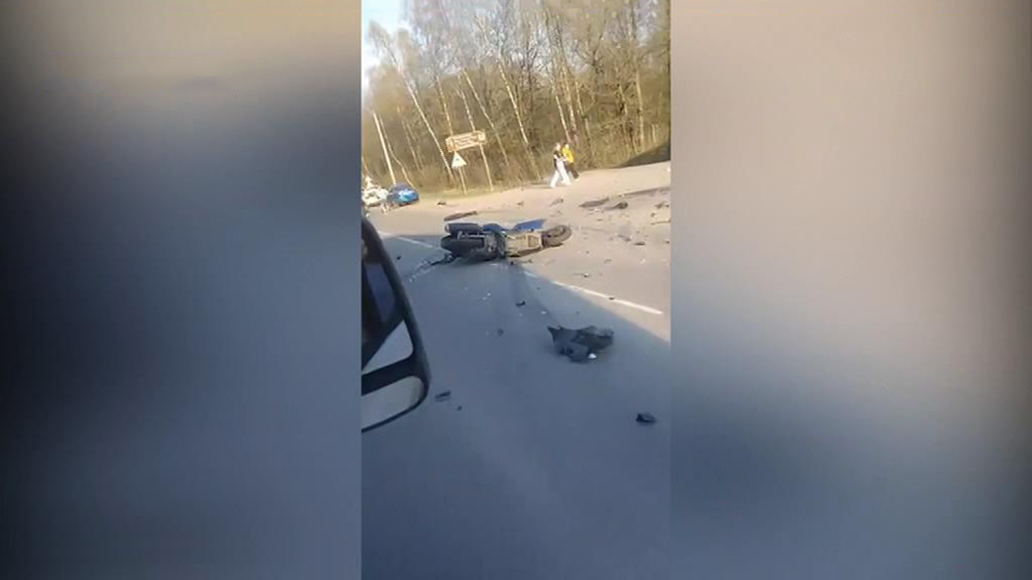 Инспектор ДПС вылетел на встречку и сбил мотоциклиста