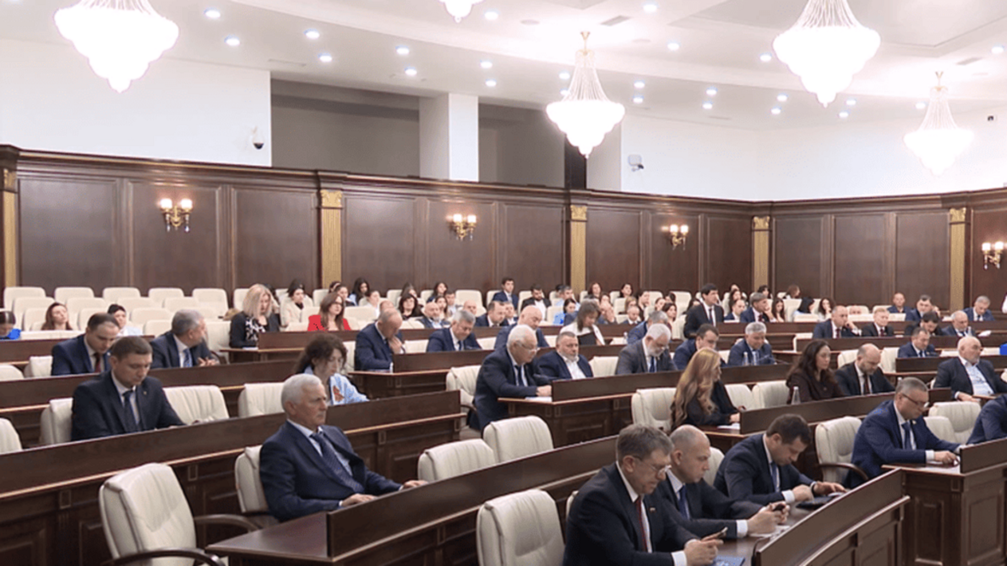 В Парламенте Карачаево-Черкесии состоялась очередная 10 сессия