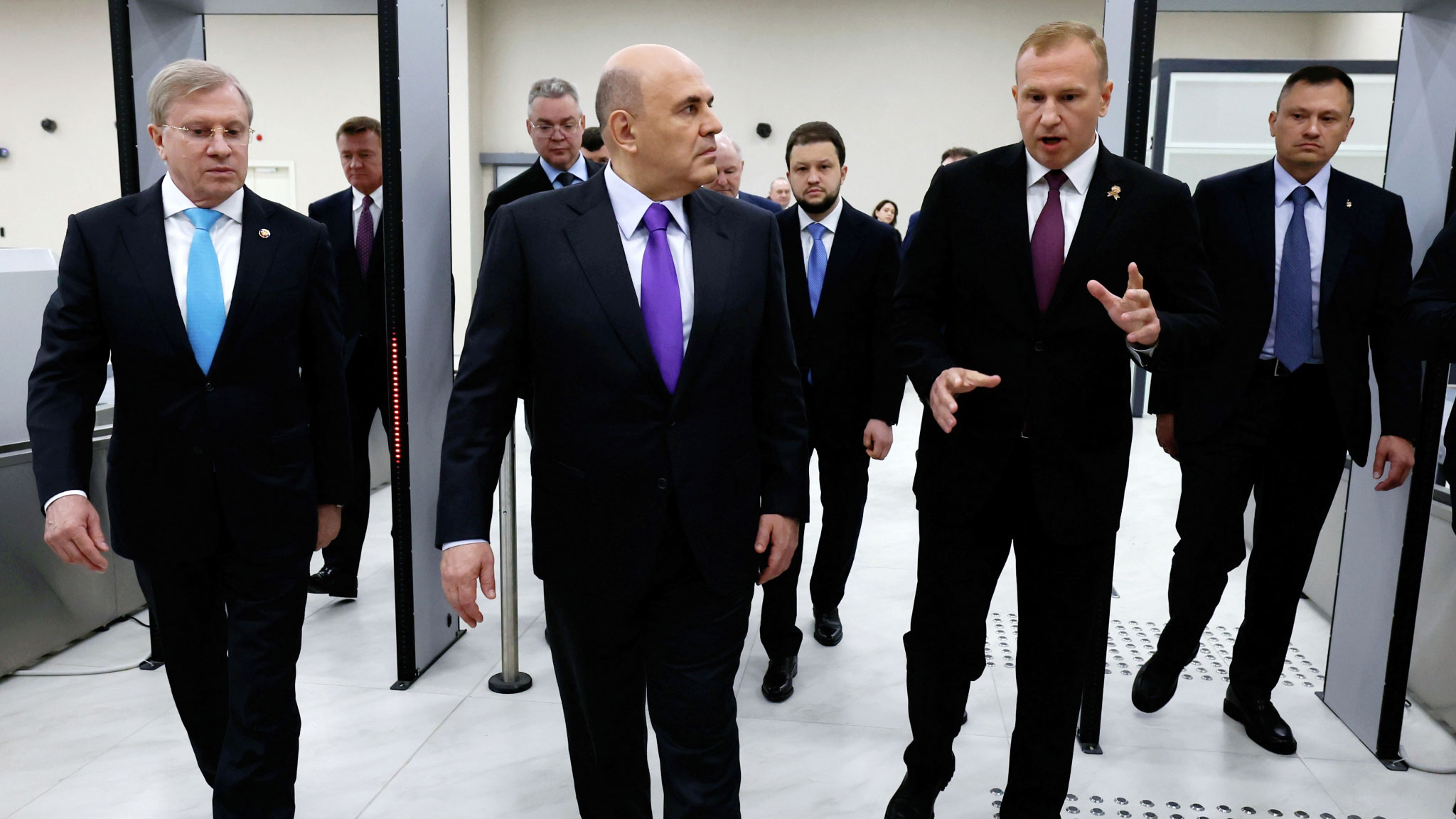Мишустин осмотрел новый терминал аэропорта Минеральные Воды
