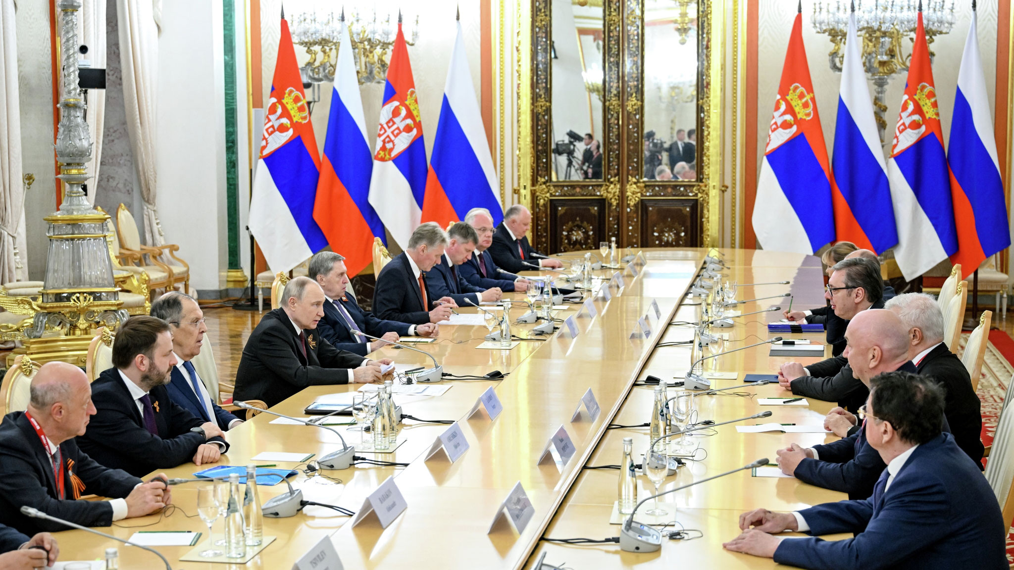 Владимир Путин провел встречу с президентом Сербии
