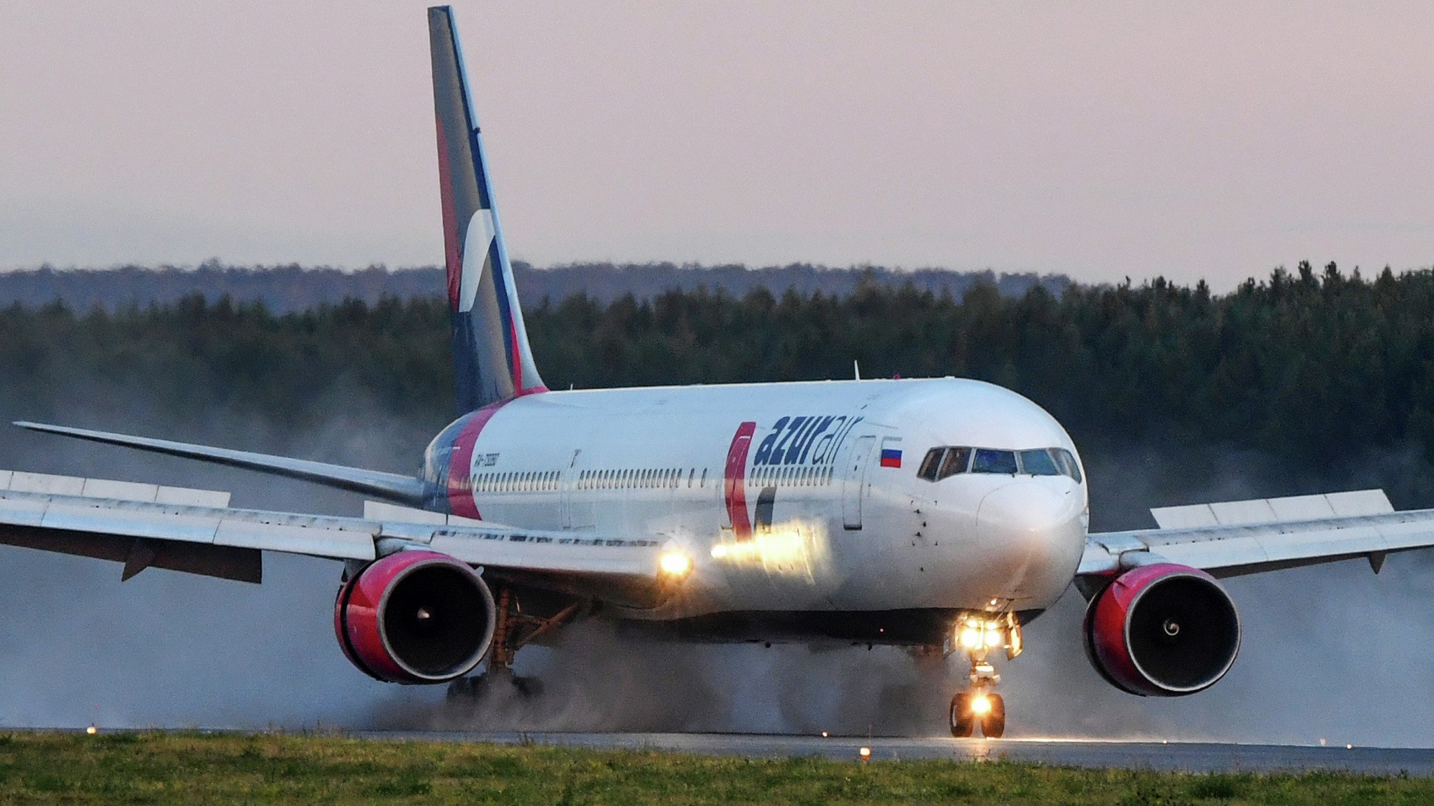 Вылет задерживаемого рейса Azur Air из Пхукета в Москву состоится 8 февраля