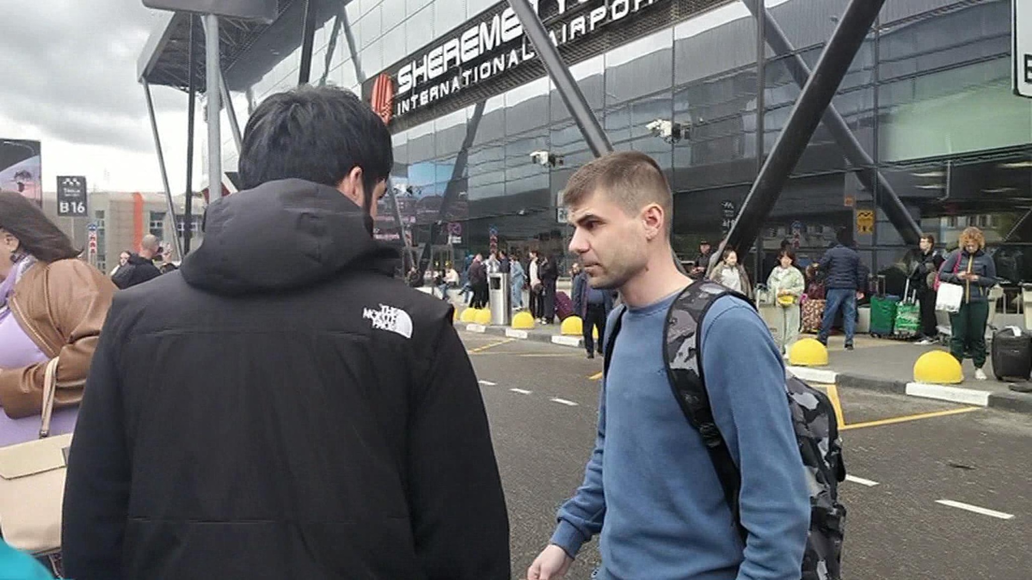 В Шереметьеве накрыли преступную группировку, наживавшуюся на бойцах СВО