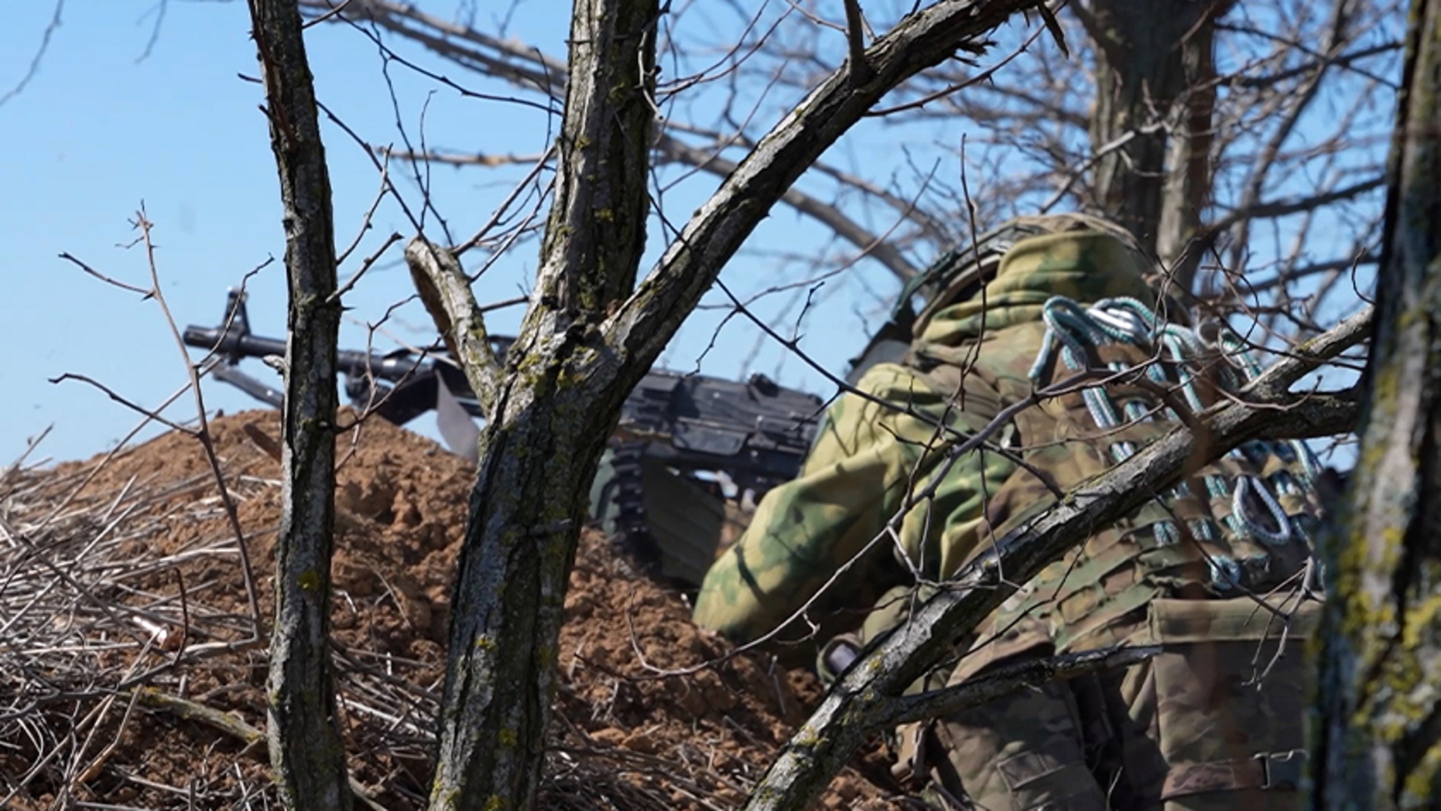 Военные группировки войск "Восток" тренируются побеждать в режиме боевых условий