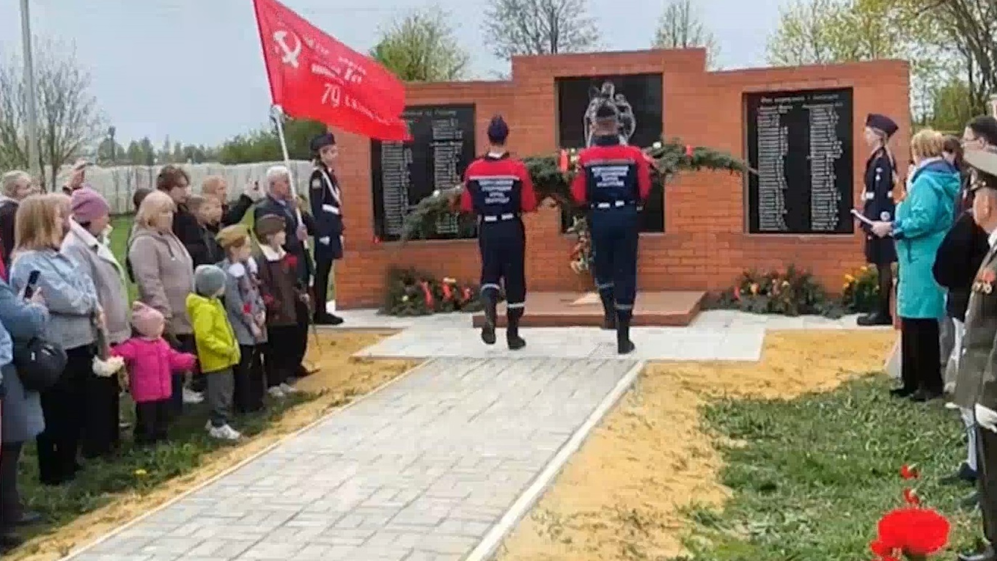 Два памятника к 80-летию Победы открыли в Пекшиксолинском поселении Марий Эл