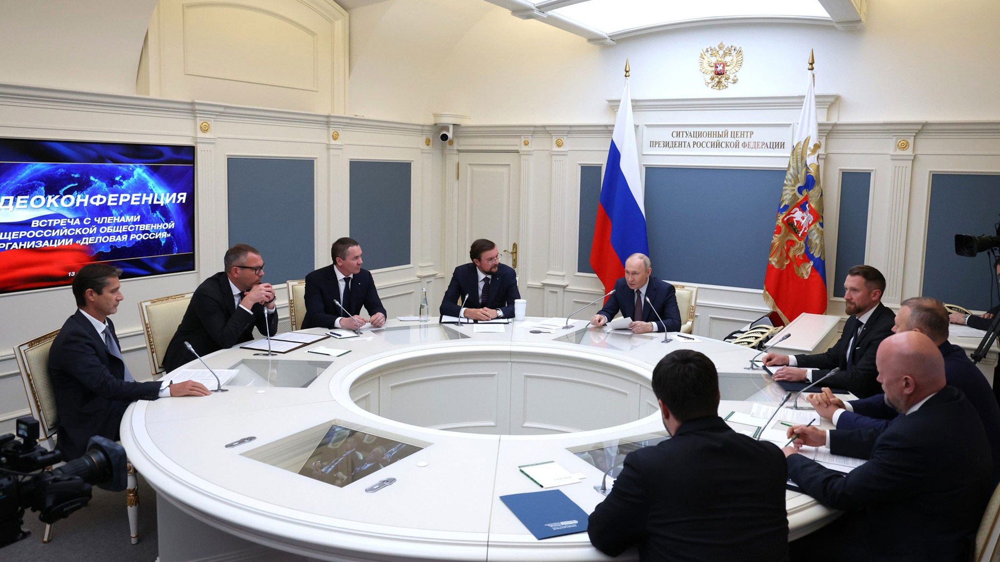 Путин: кто начинает пугаться, тот сразу все проиграет