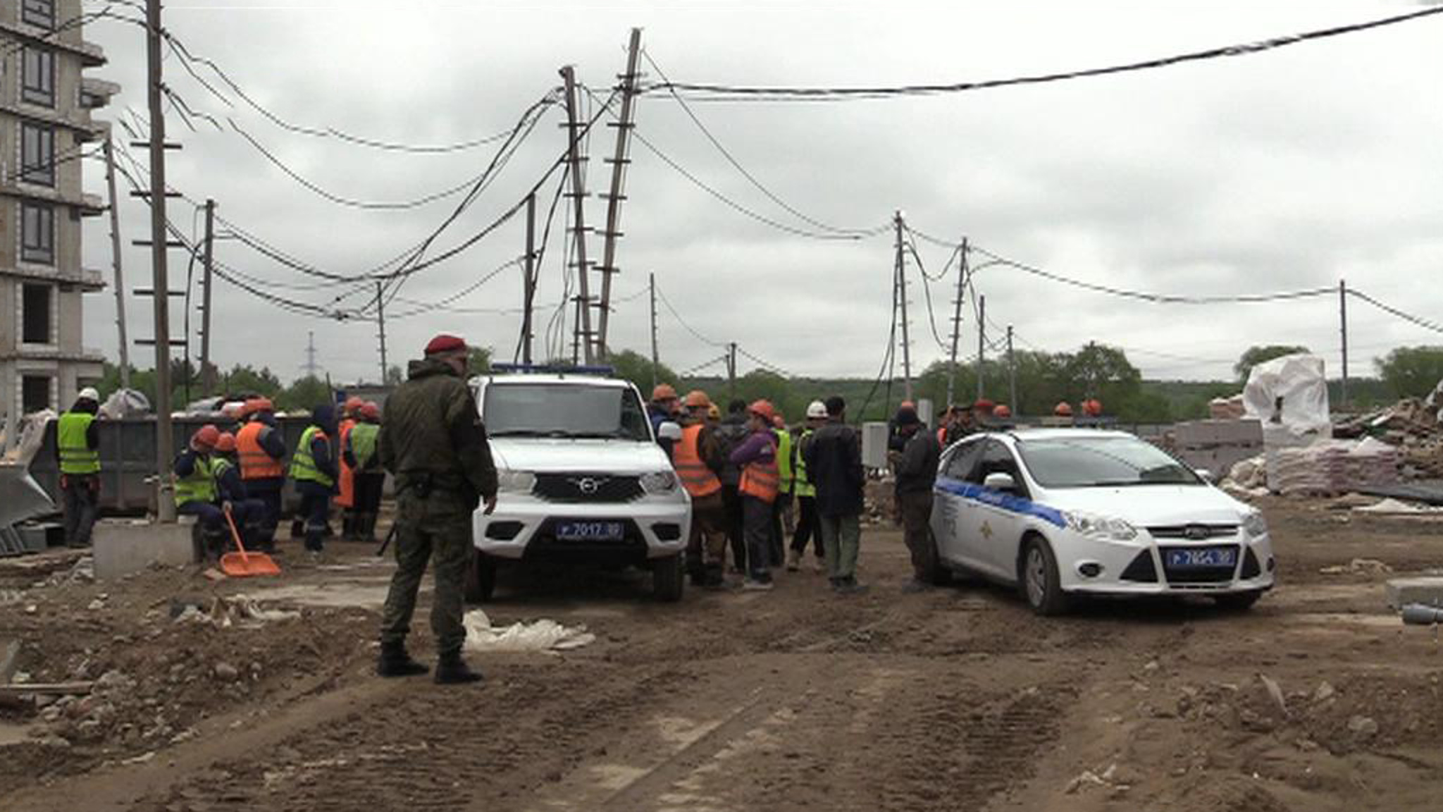 На подмосковной стройке прошел рейд по мигрантам-нарушителям