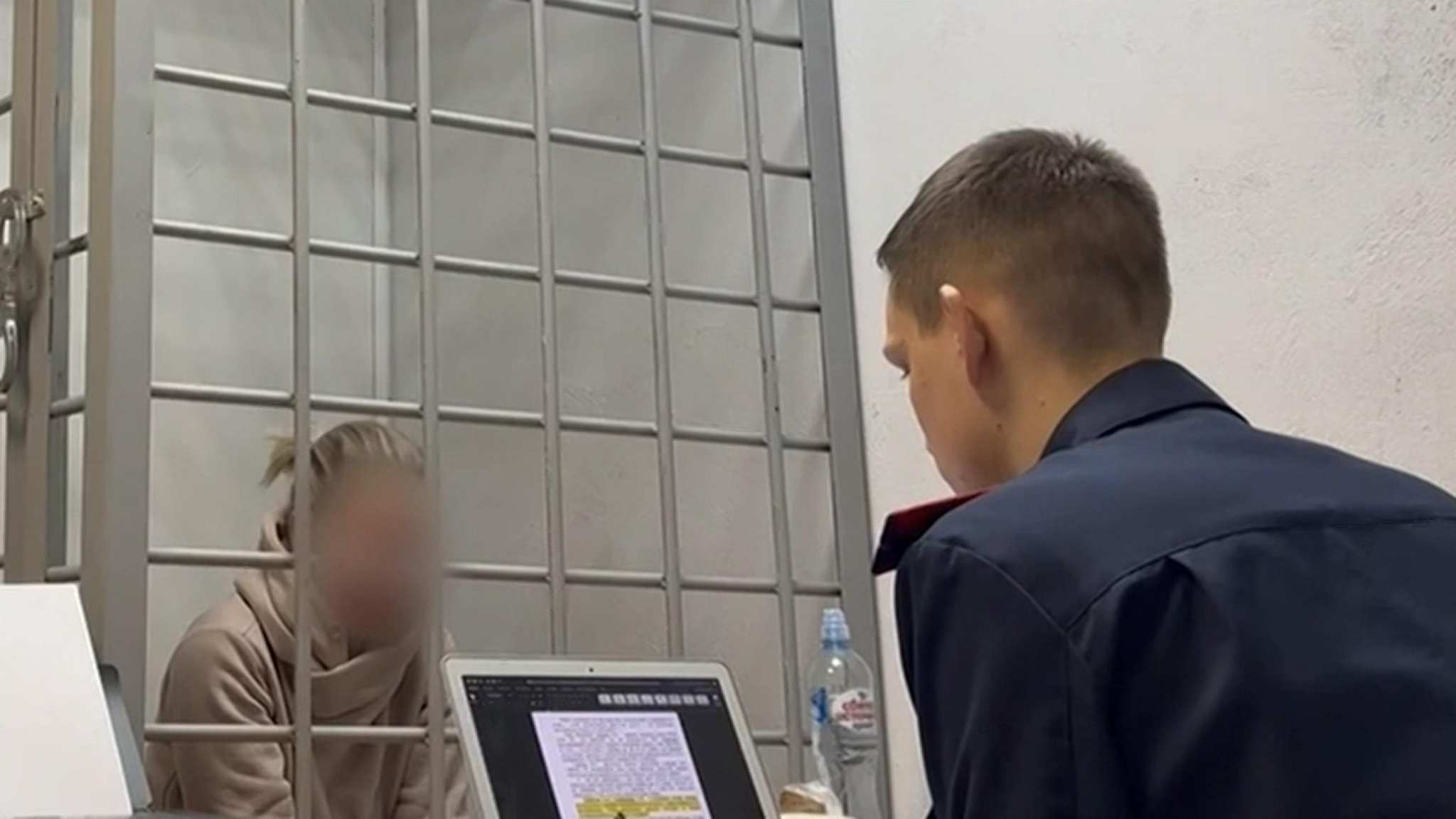 Мигрантам помогали преодолевать звуковой барьер – но только на бумаге