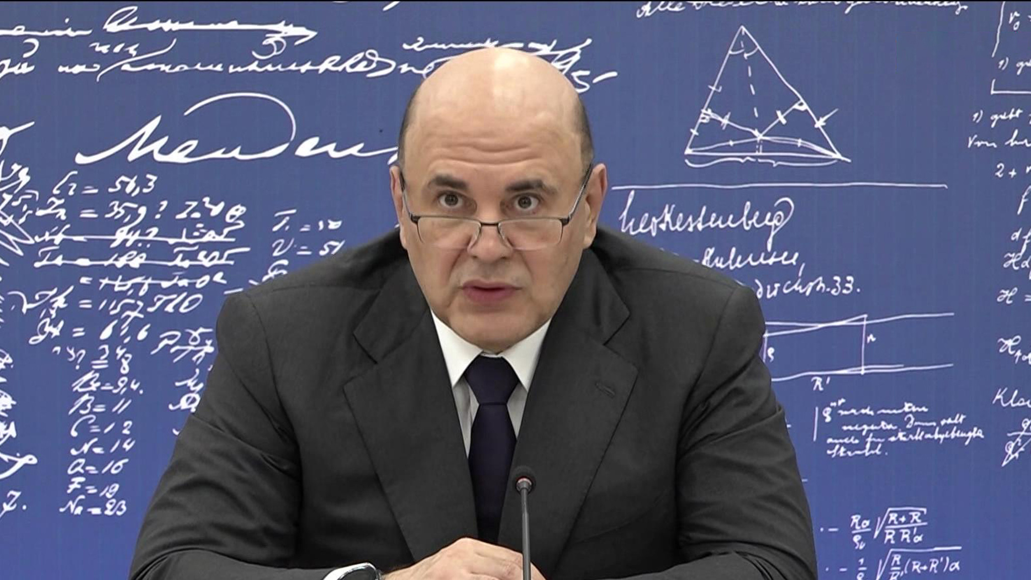 Мишустин посетил Национальный центр физики и математики в Сарове