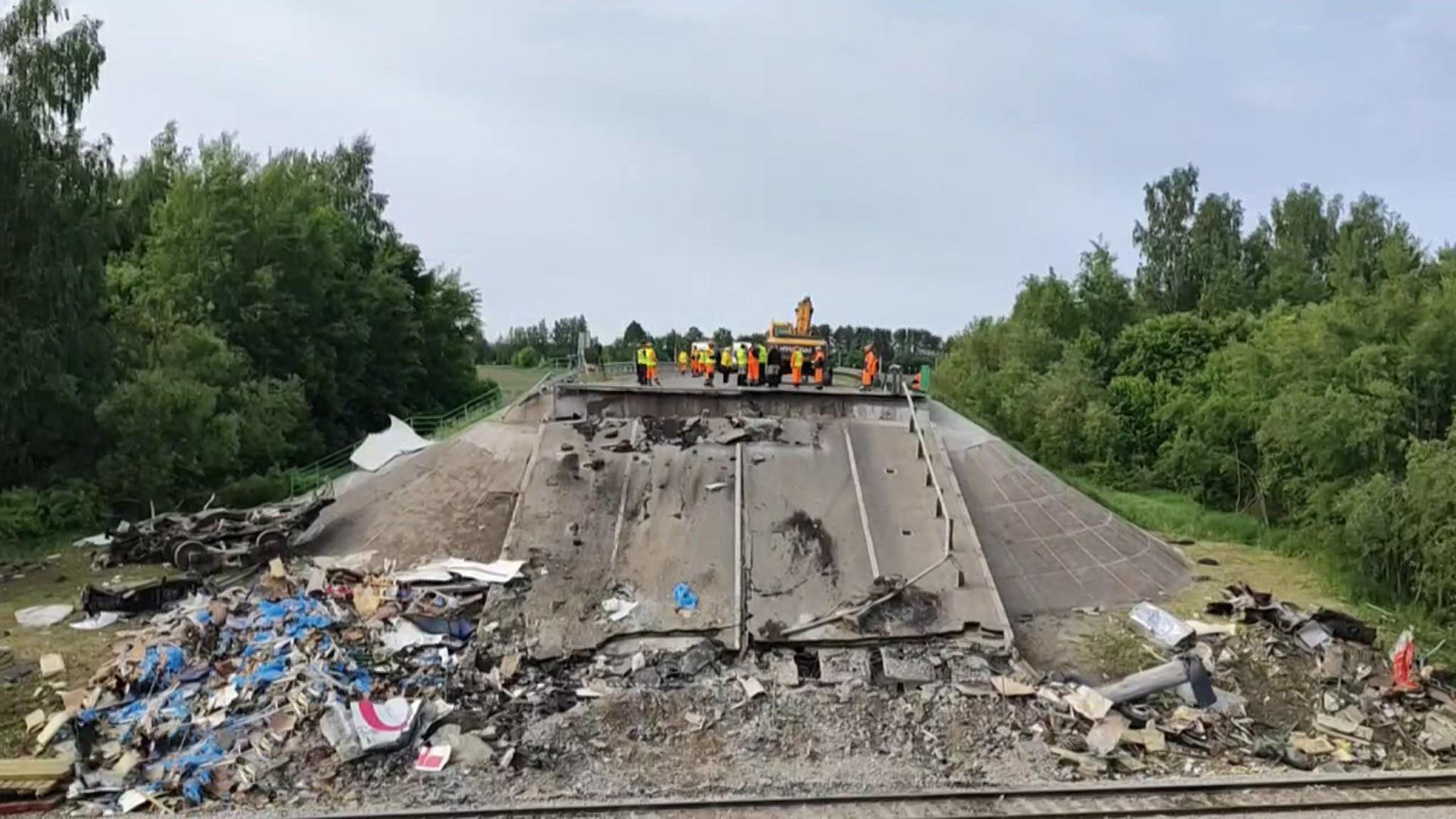 СК признал подрывы ж/д путей и моста в Брянской и Курской областях терактами
