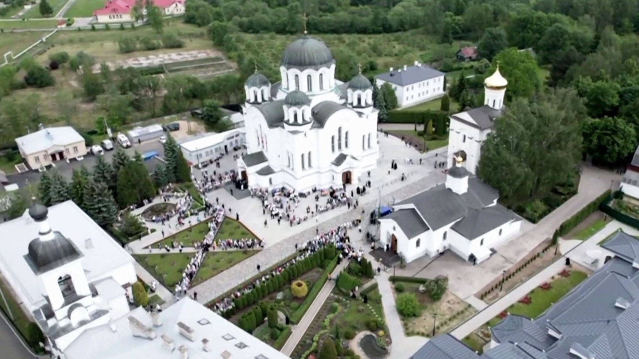 Патриарх Кирилл посетил 900-летний Спасо-Евфросиниевский монастырь в Полоцке