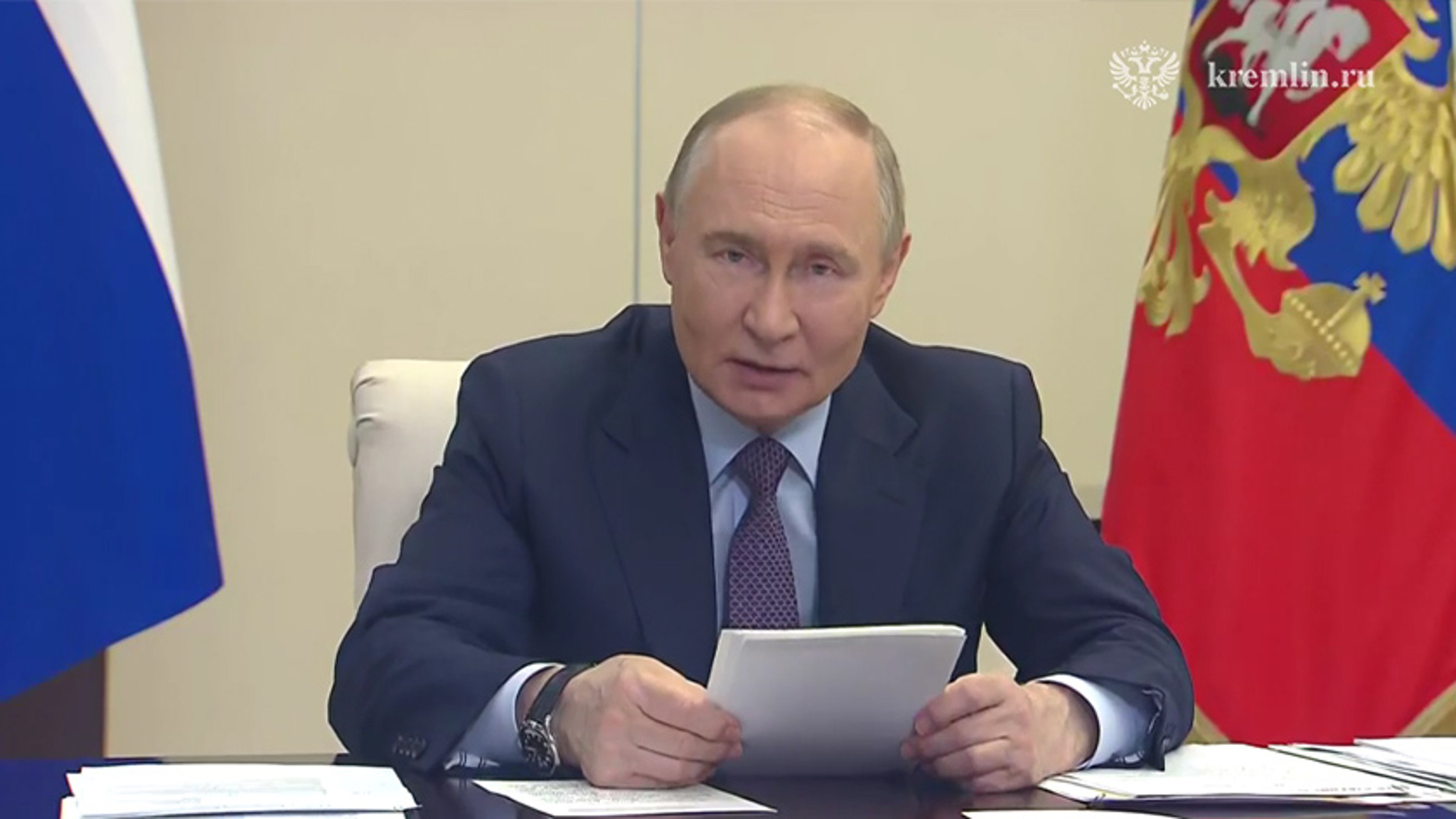 "Детская книжная карта" и День языков народов России: Владимир Путин выступил с поручениями по поддержке русского языка