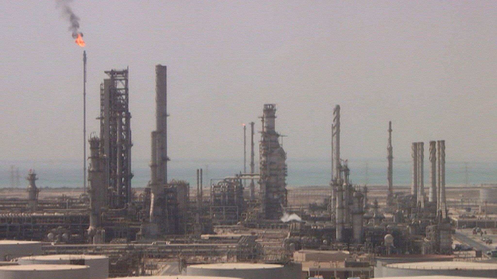 Израильские удары подогрели цены на нефть и газ