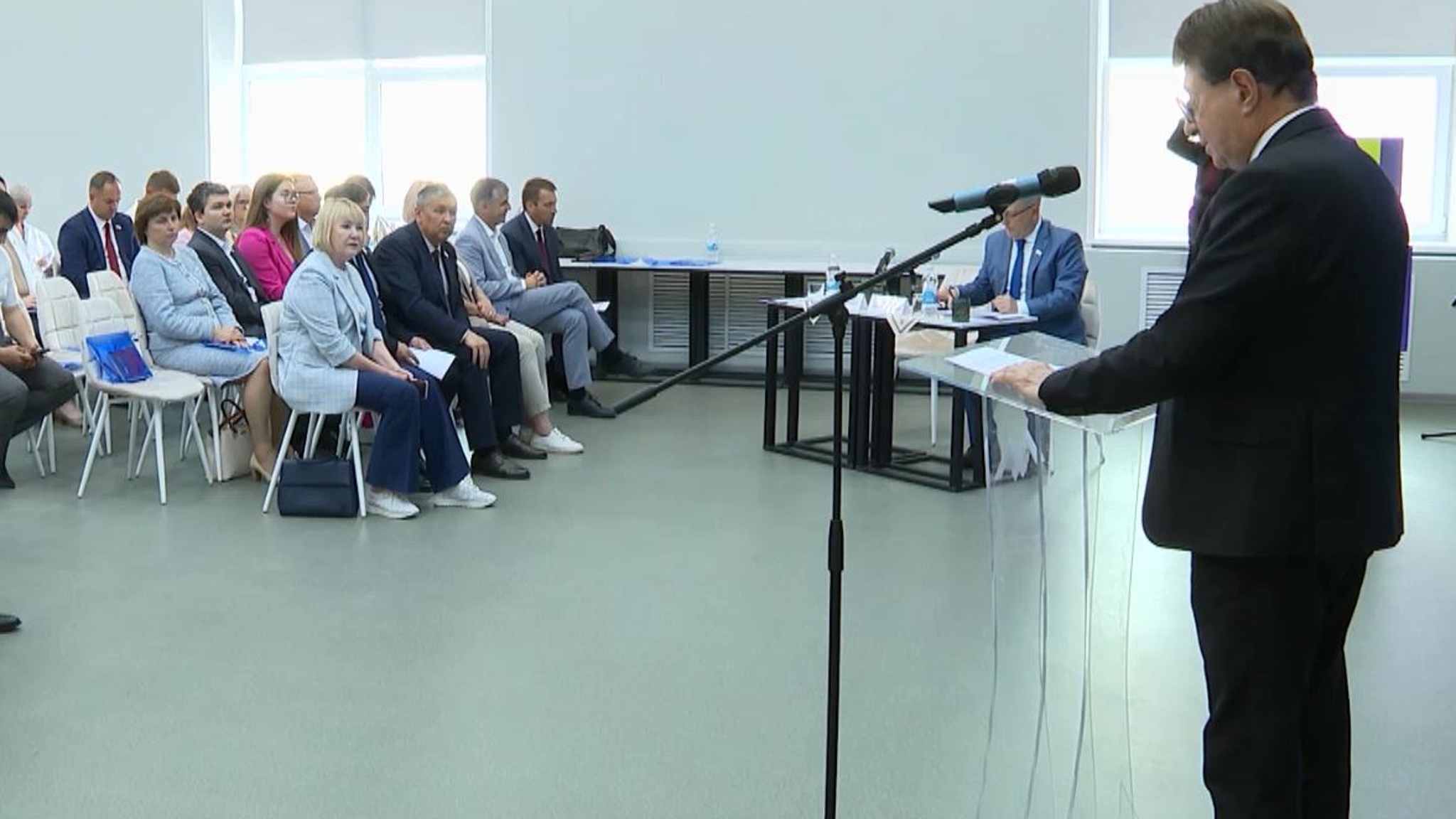 Патриотическому воспитанию молодëжи посвятили парламентские слушания в Марий Эл