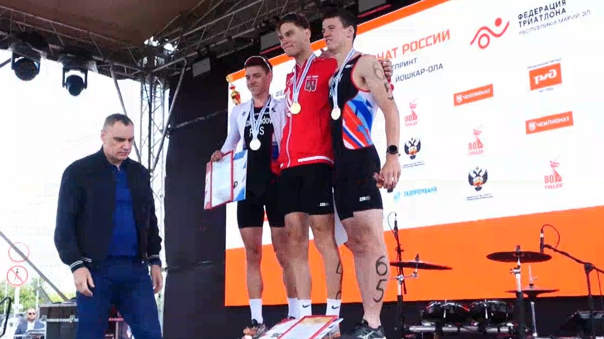 350 сильнейших триатлонистов соревновались на чемпионате России в Йошкар-Оле