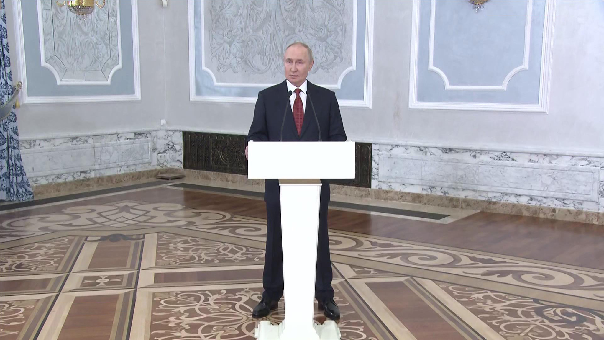 Путин: разворачивается серийное производство "Орешника"