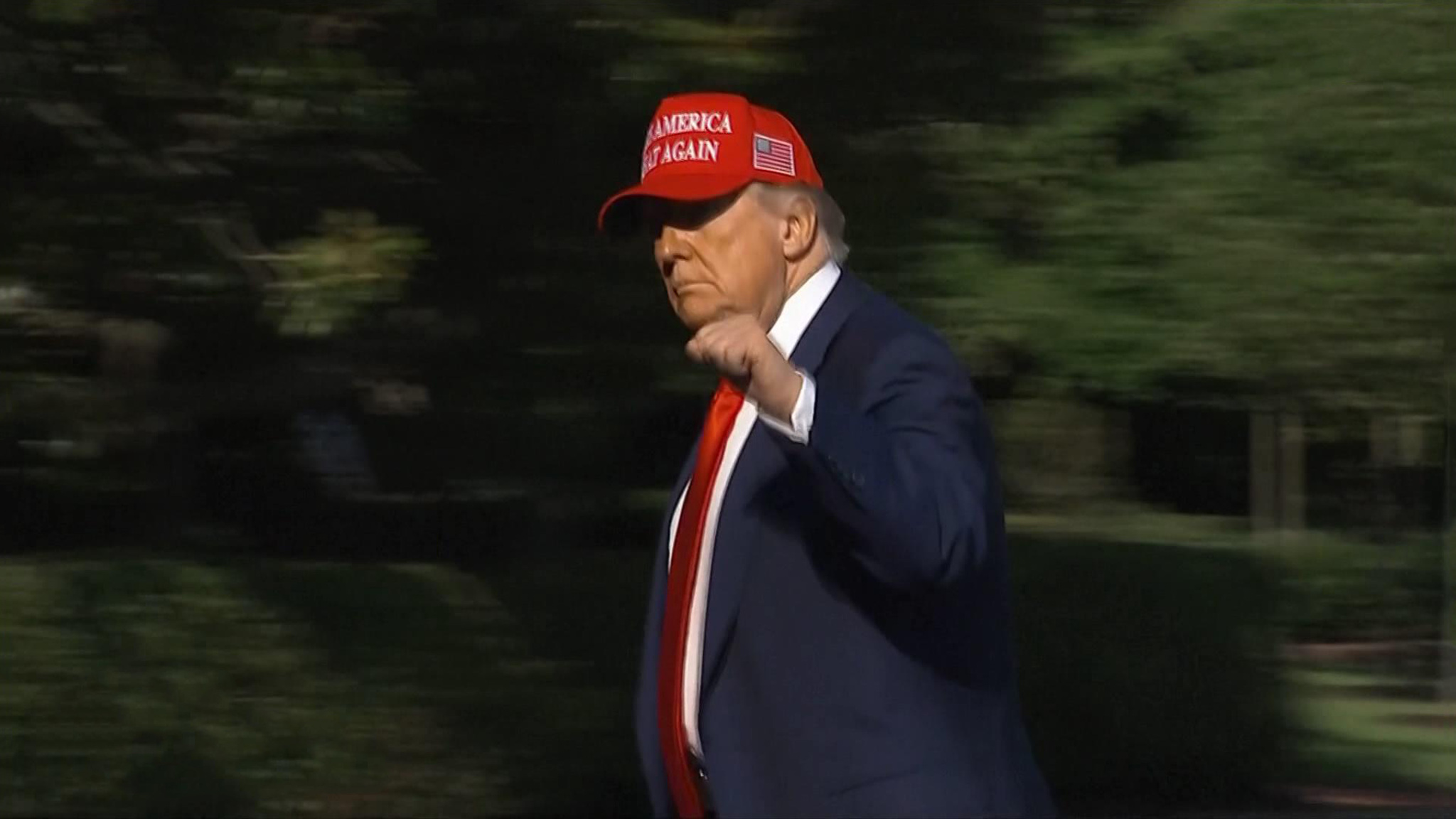 Трамп готов депортировать Маска