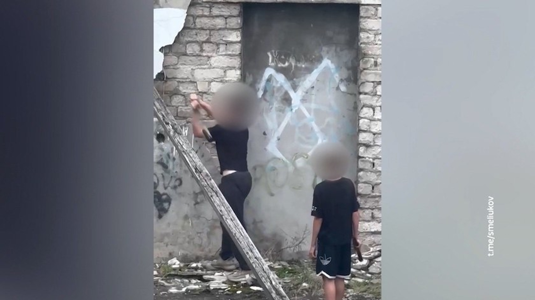 Осторожно, заброшки: амурчанам напомнили о рисках для детей в летние каникулы