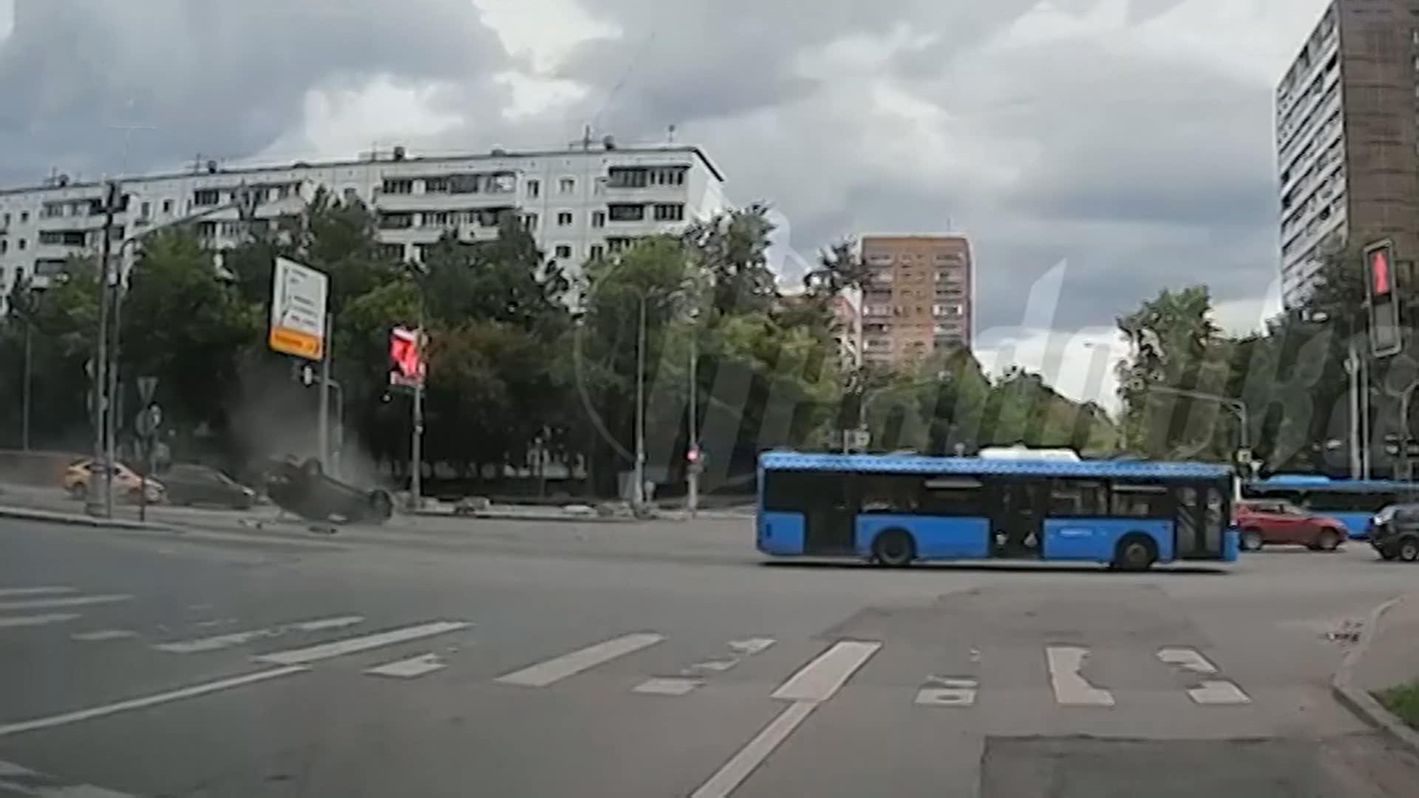 Машина совладелицы S7 попала в аварию
